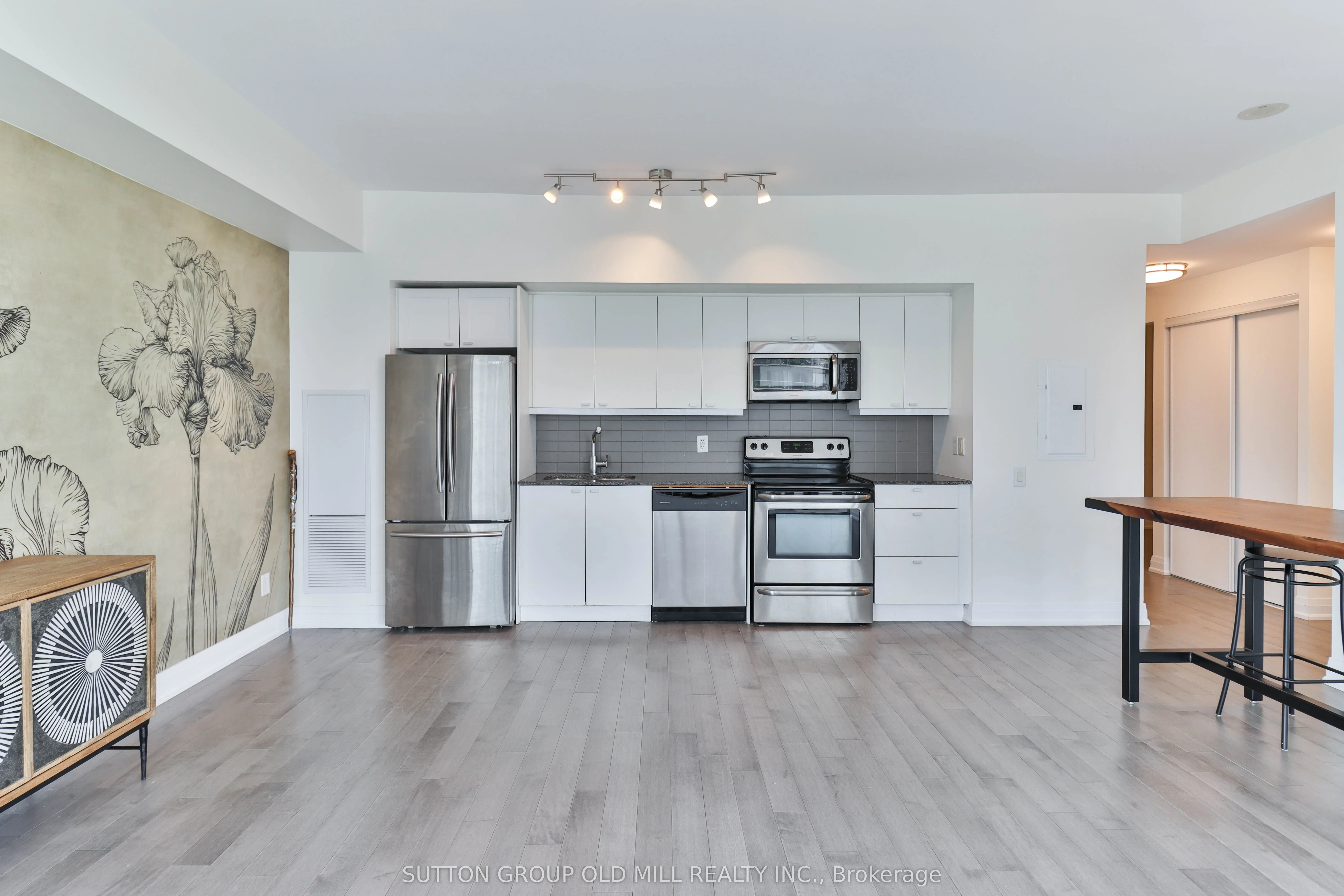 105 The Queensway, #1316