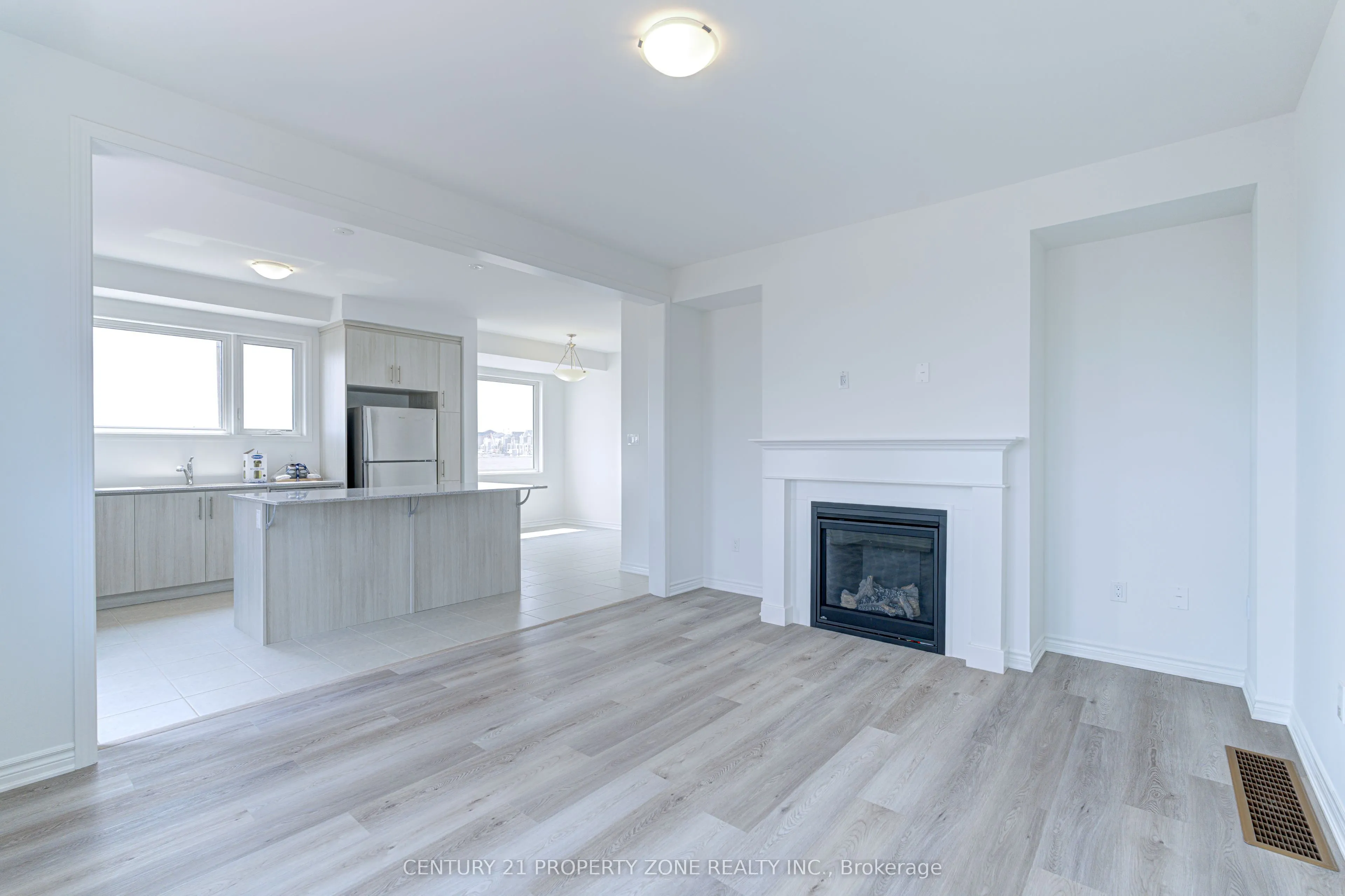 1475 RUTLAND CRES Crescent