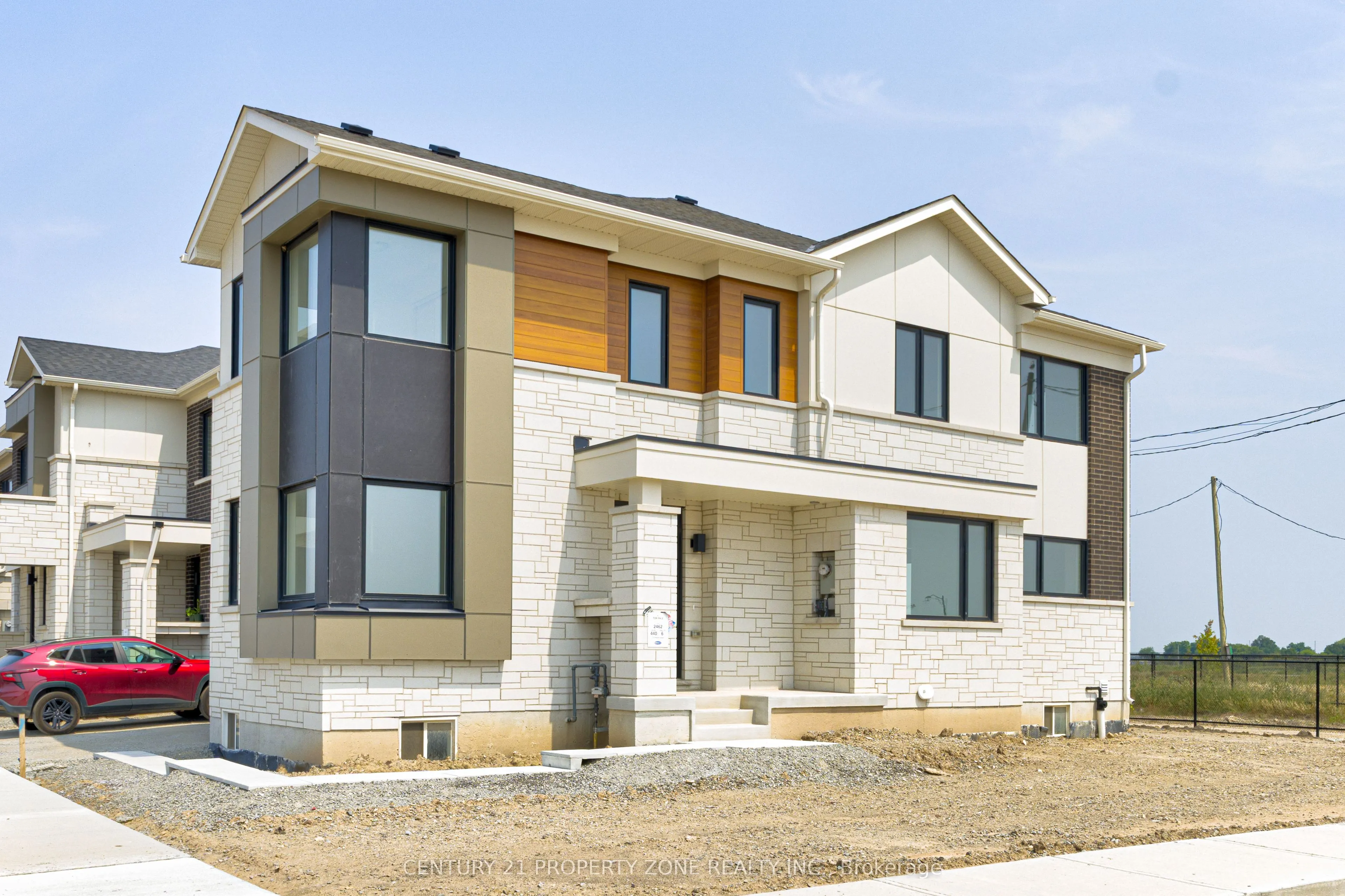 1475 RUTLAND CRES Crescent