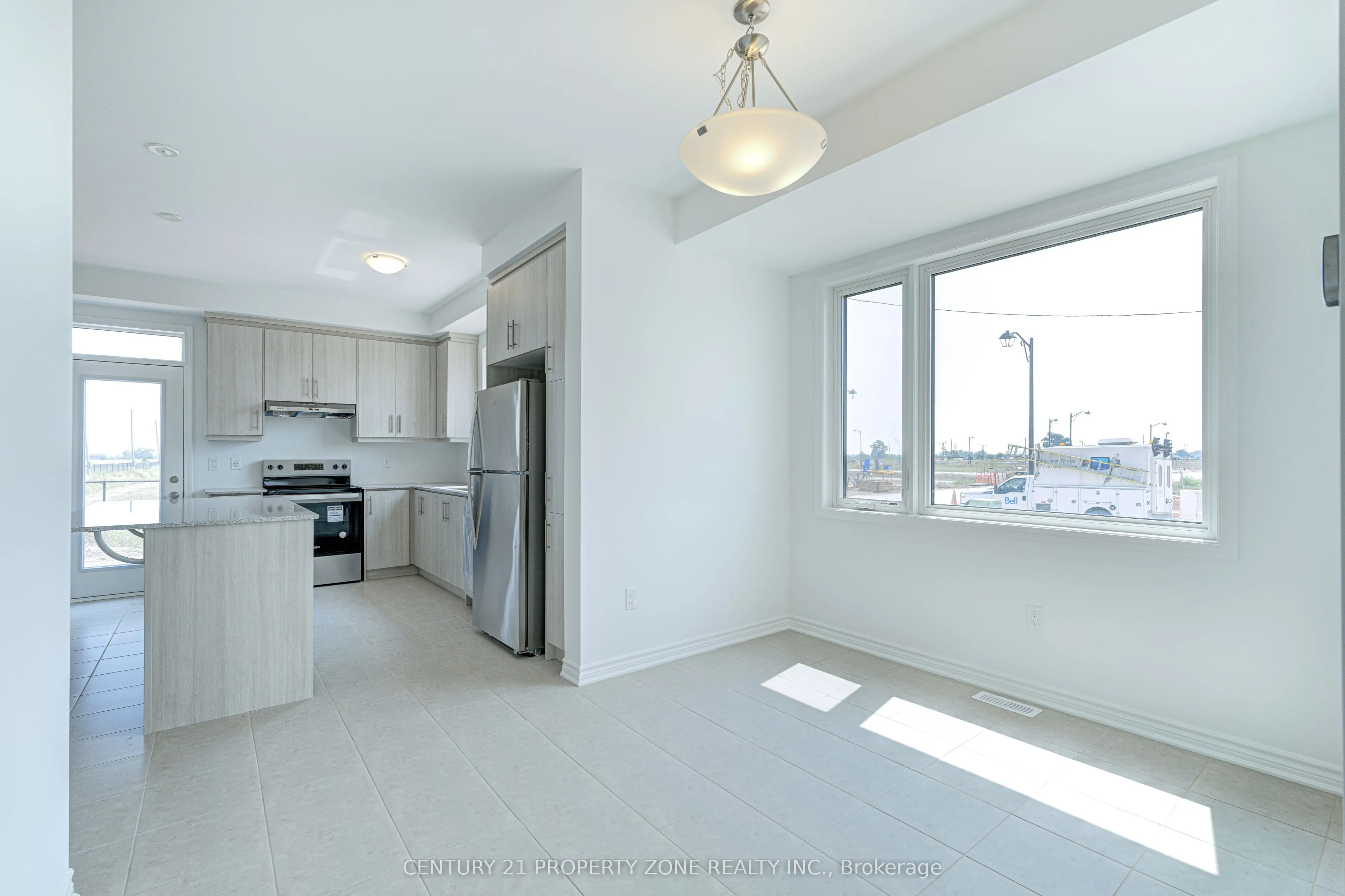 1475 RUTLAND CRES Crescent