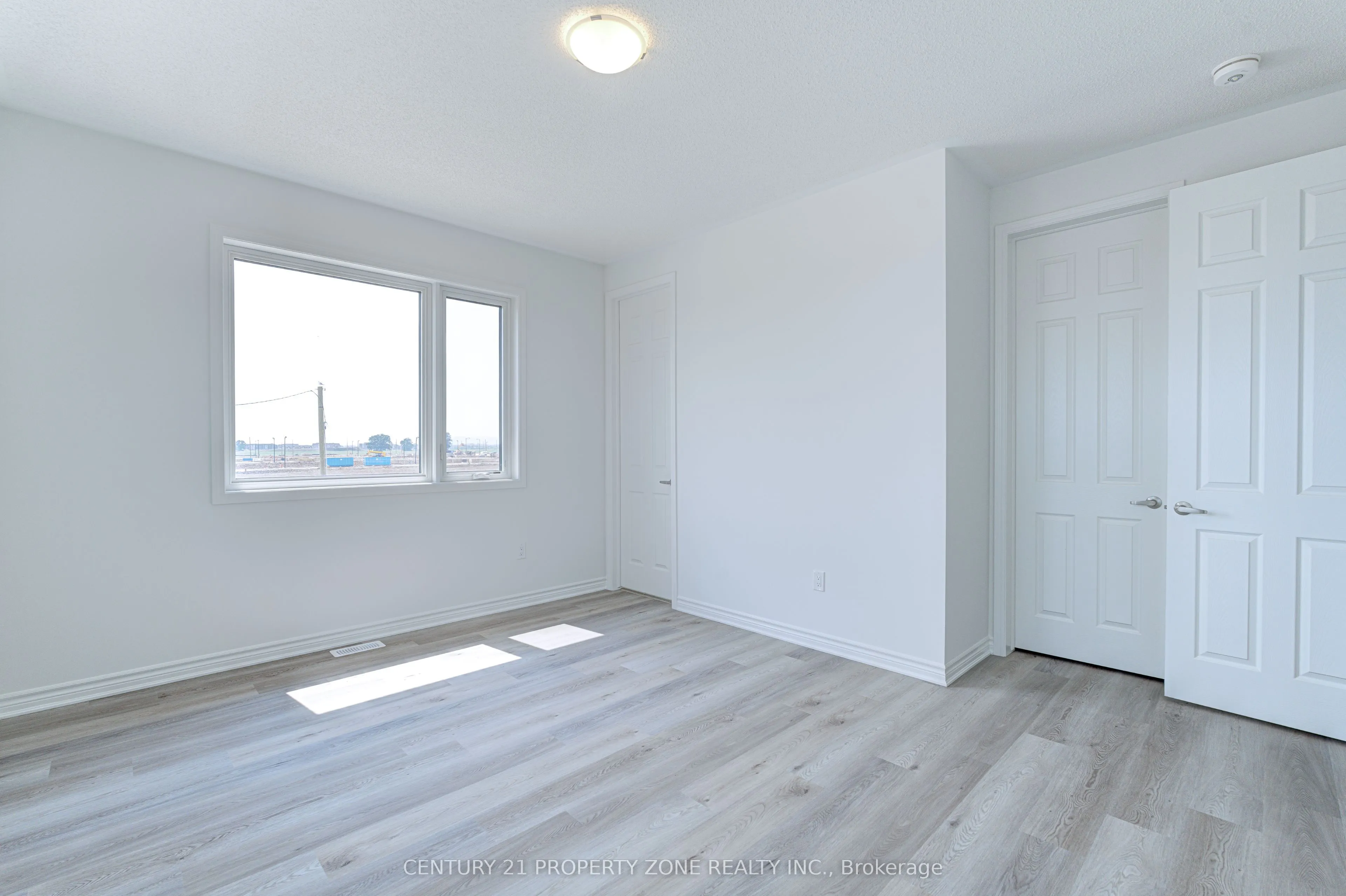 1475 RUTLAND CRES Crescent