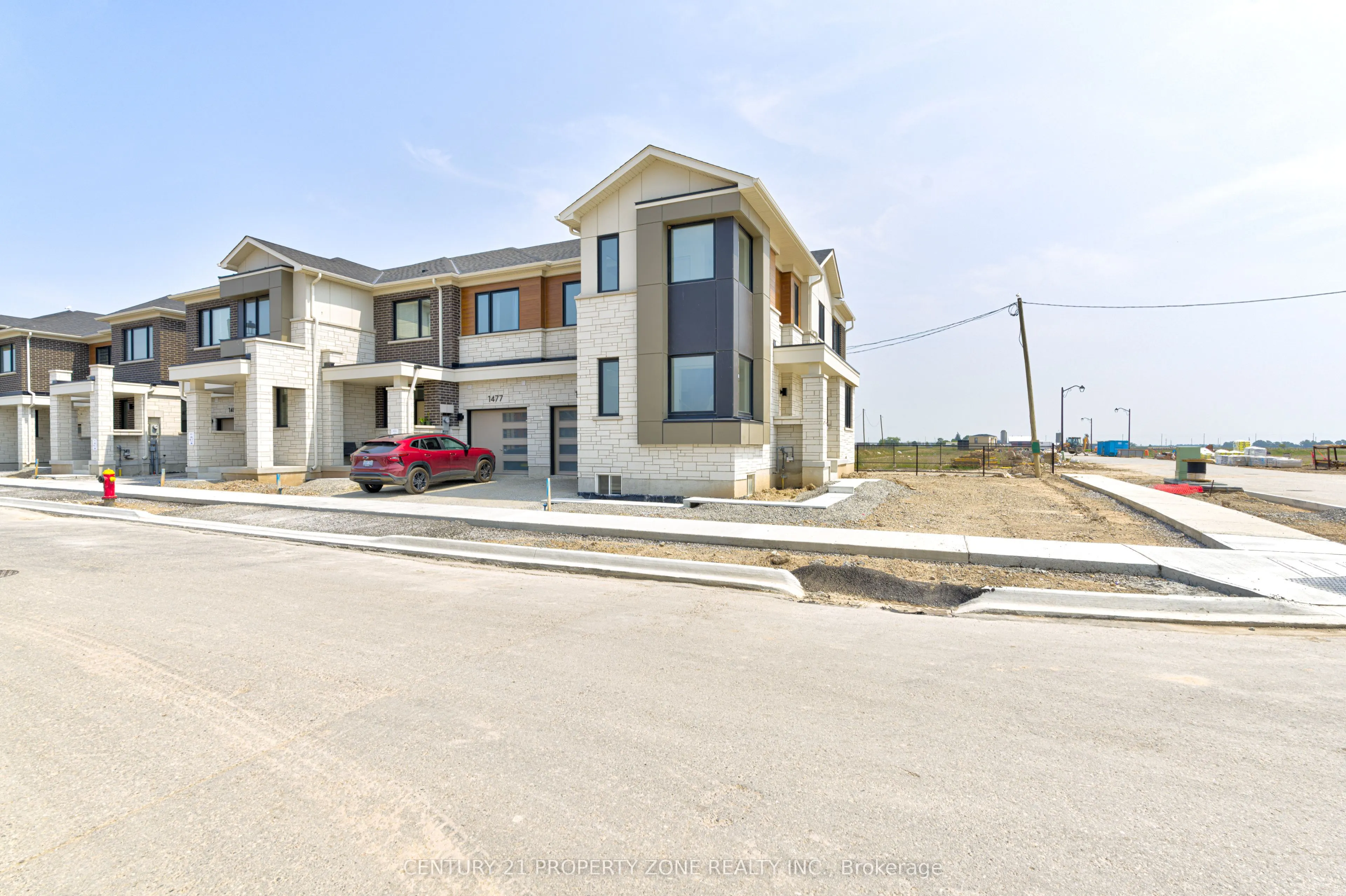 1475 RUTLAND CRES Crescent