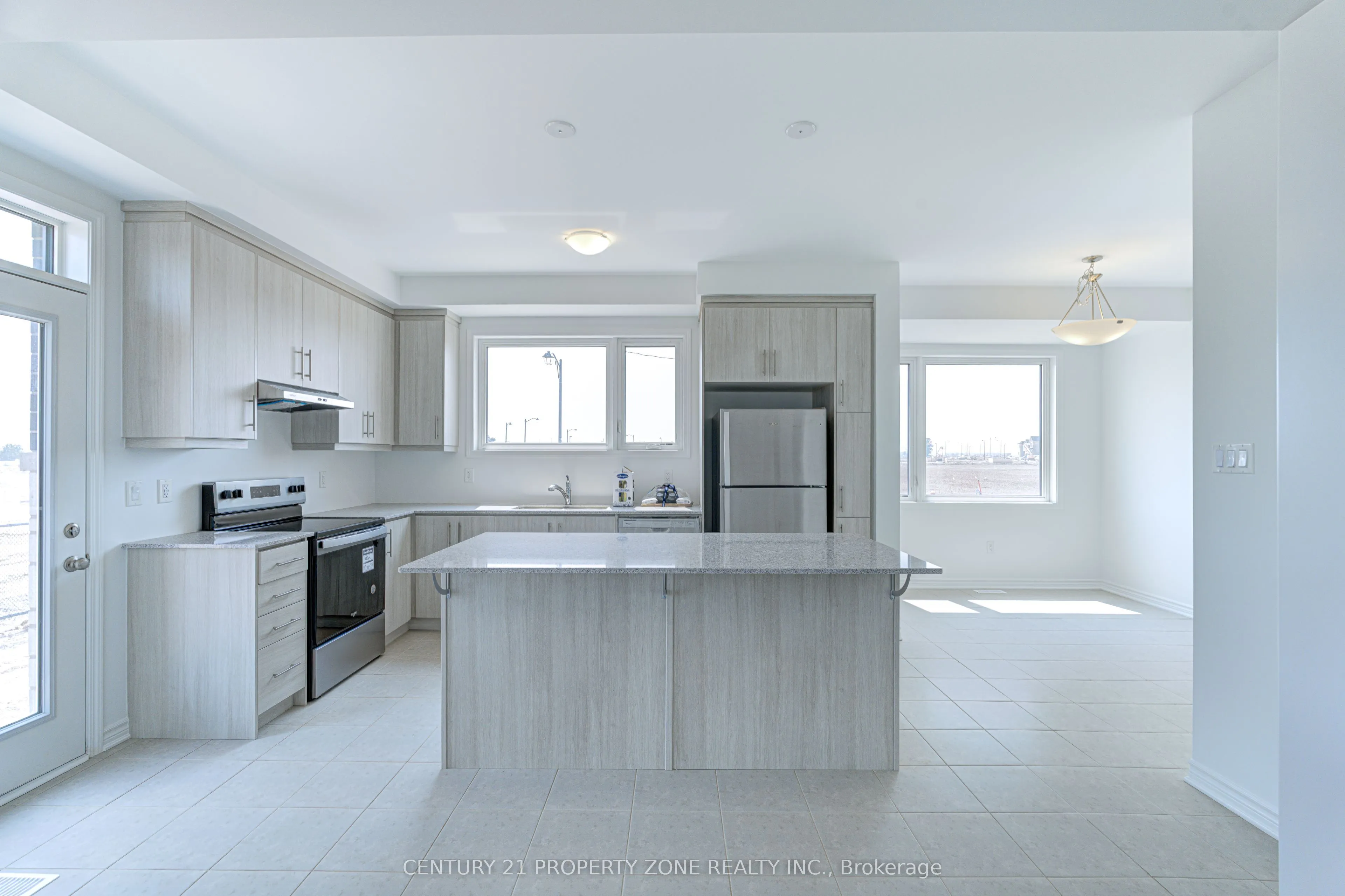1475 RUTLAND CRES Crescent