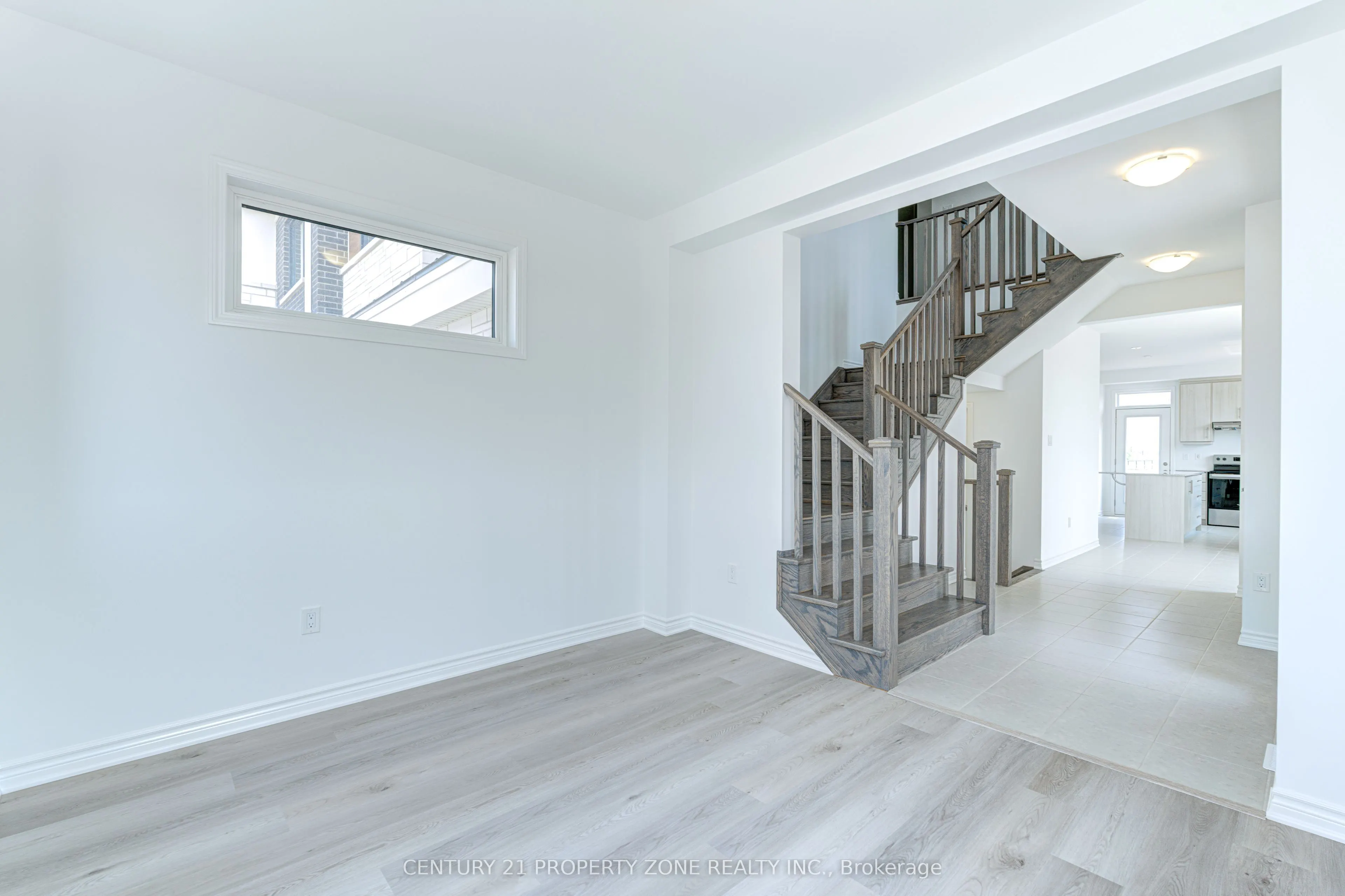 1475 RUTLAND CRES Crescent