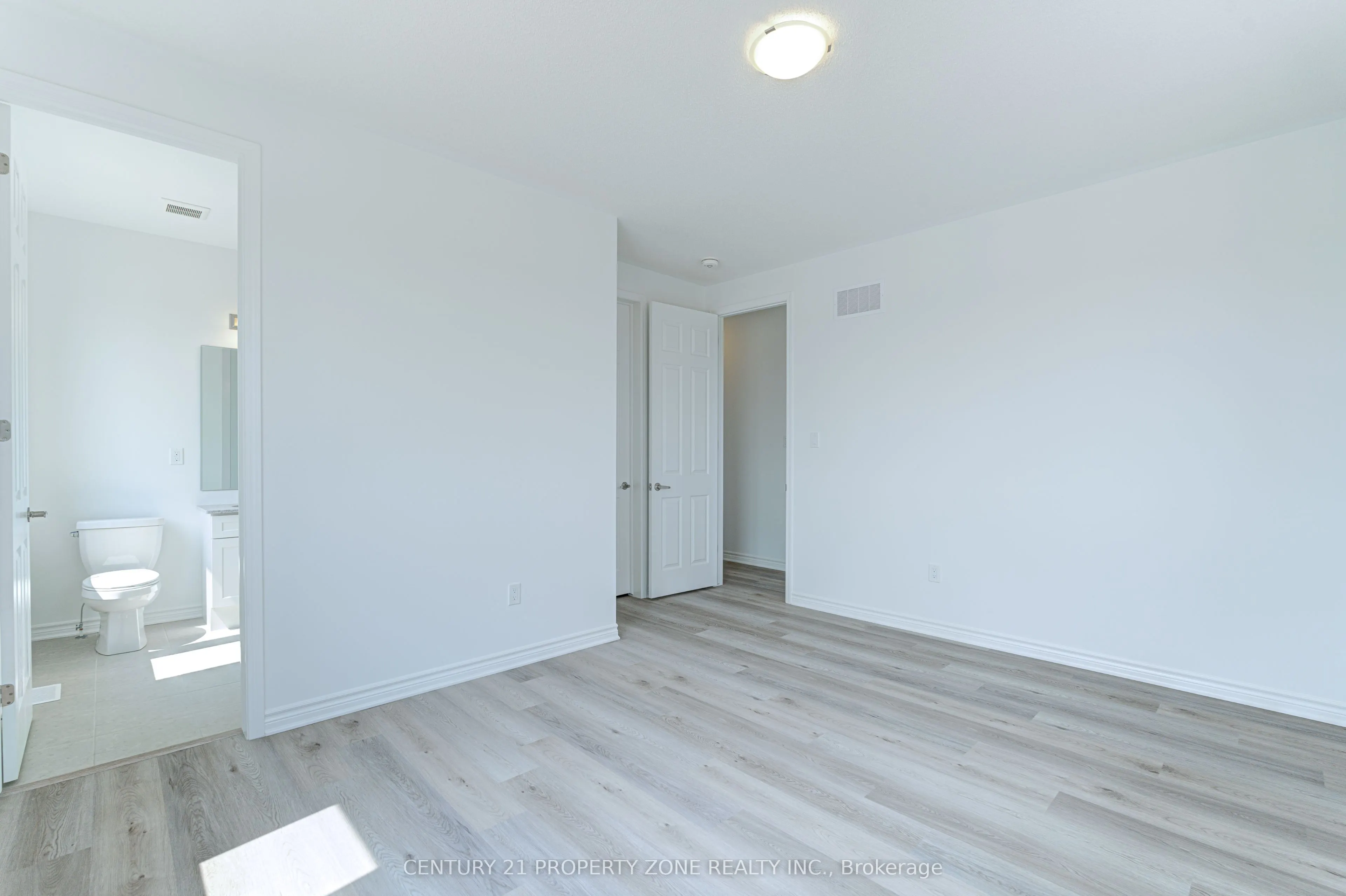 1475 RUTLAND CRES Crescent