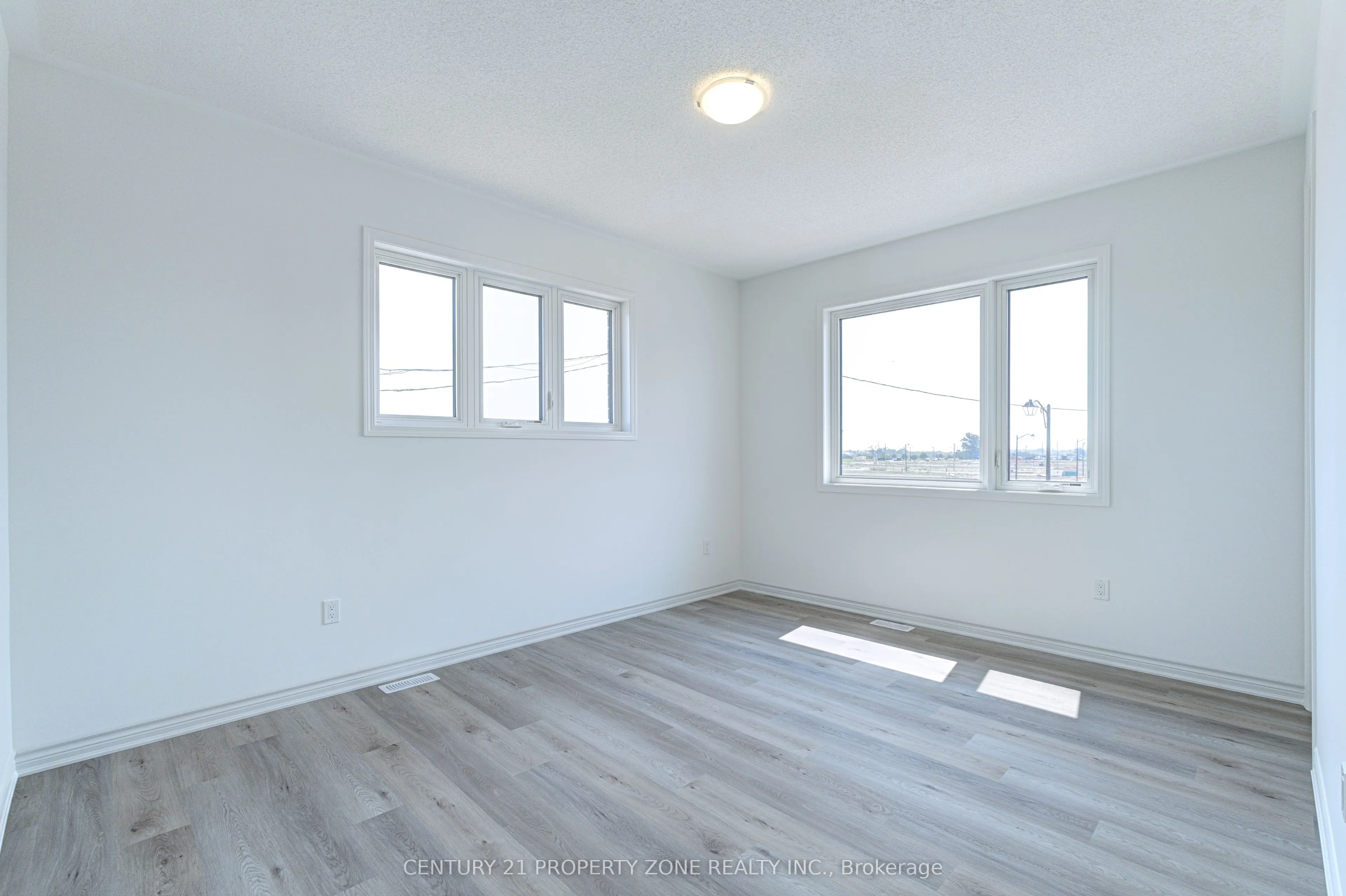 1475 RUTLAND CRES Crescent