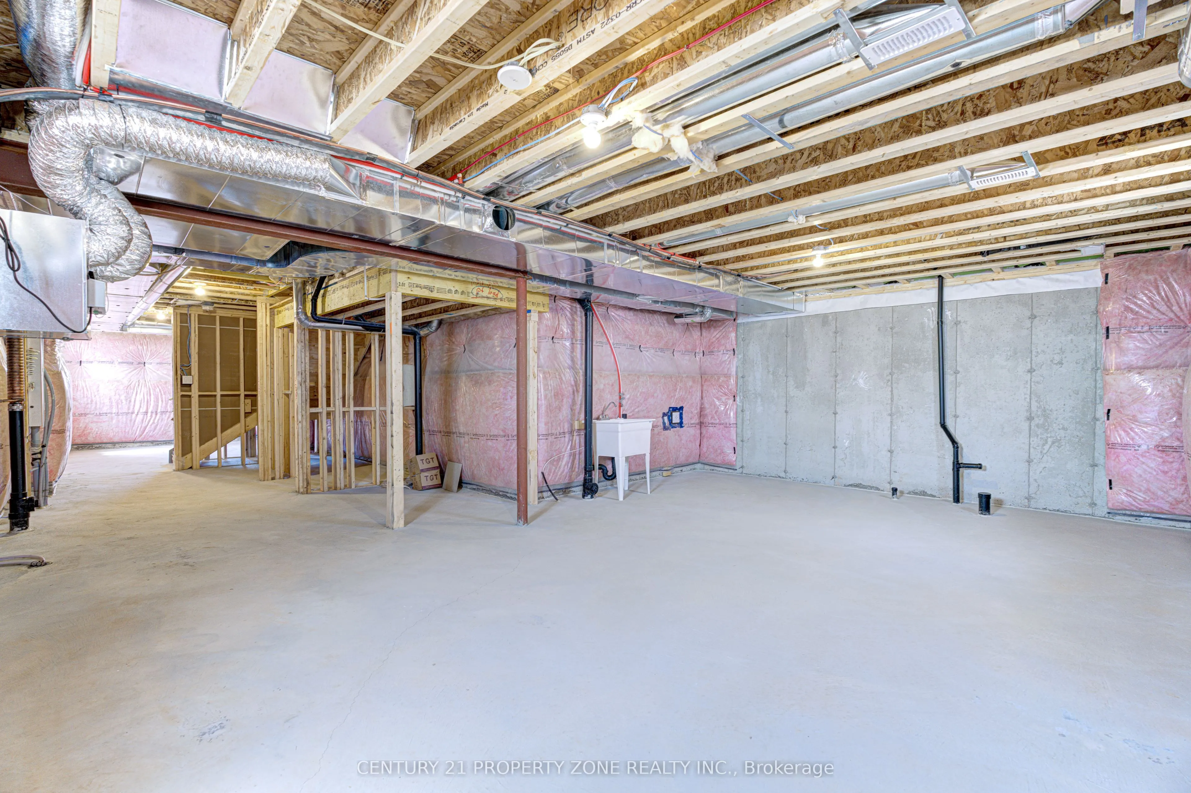1475 RUTLAND CRES Crescent