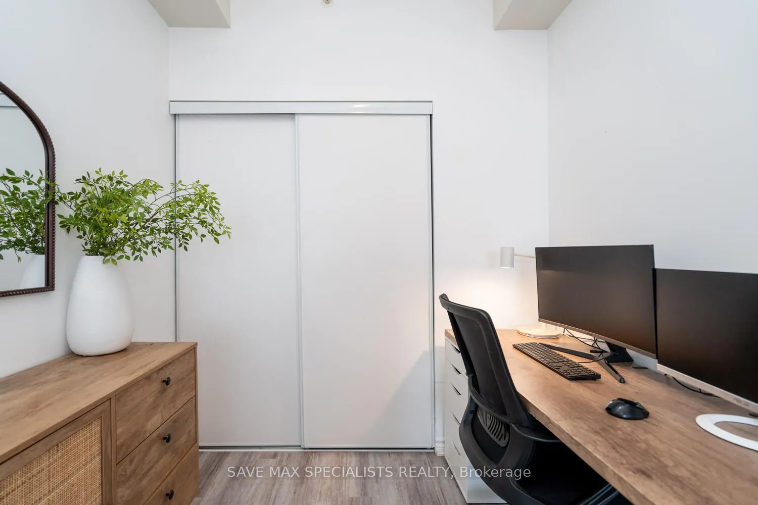 640 Sauve Street, #422
