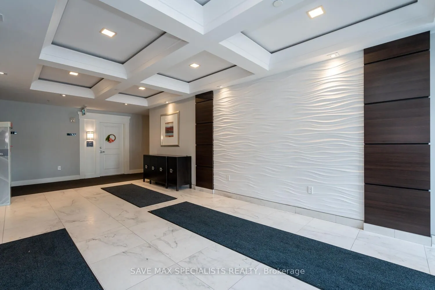640 Sauve Street, #422