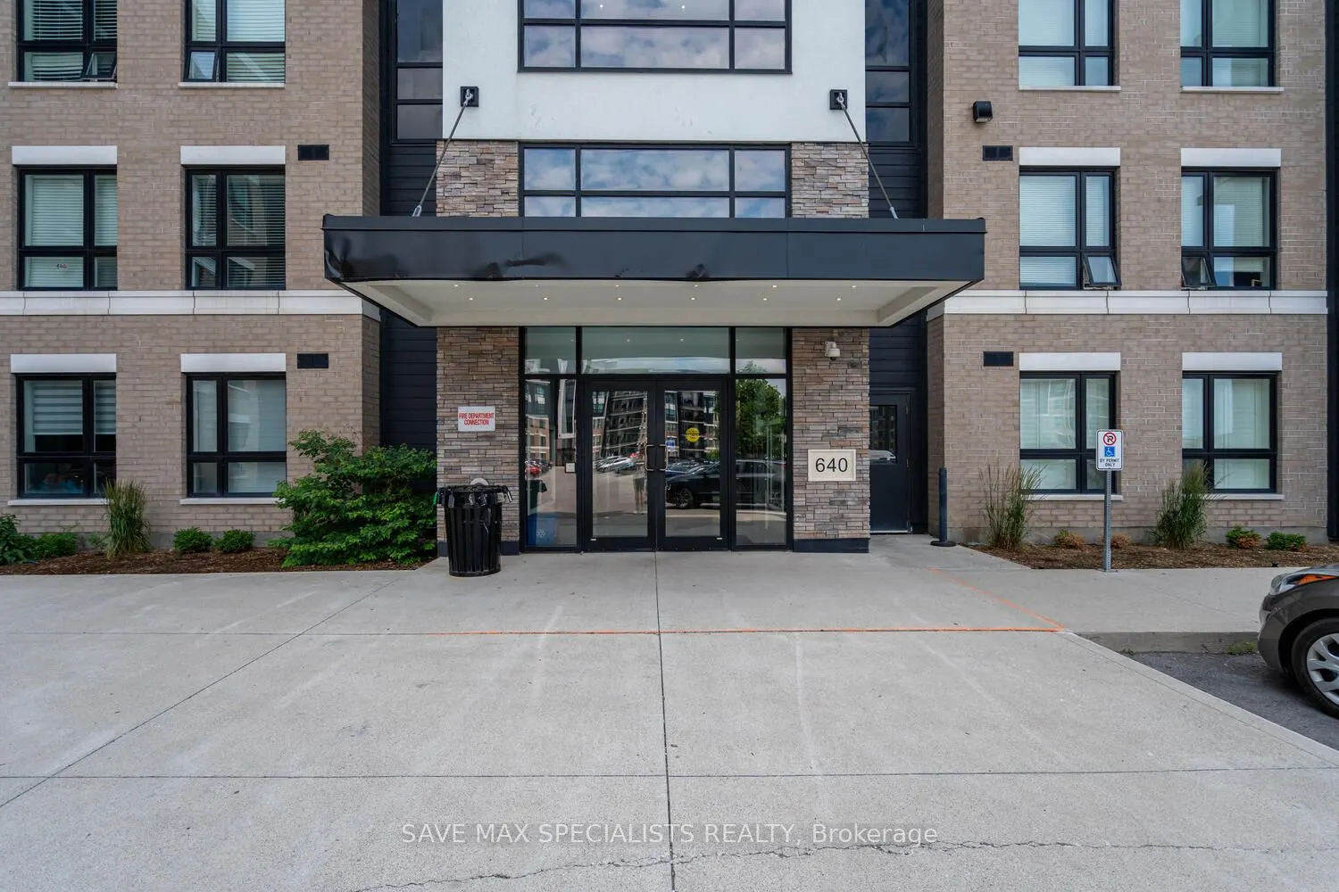 640 Sauve Street, #422