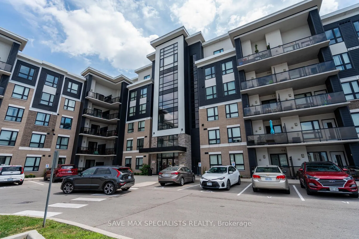 640 Sauve Street, #422