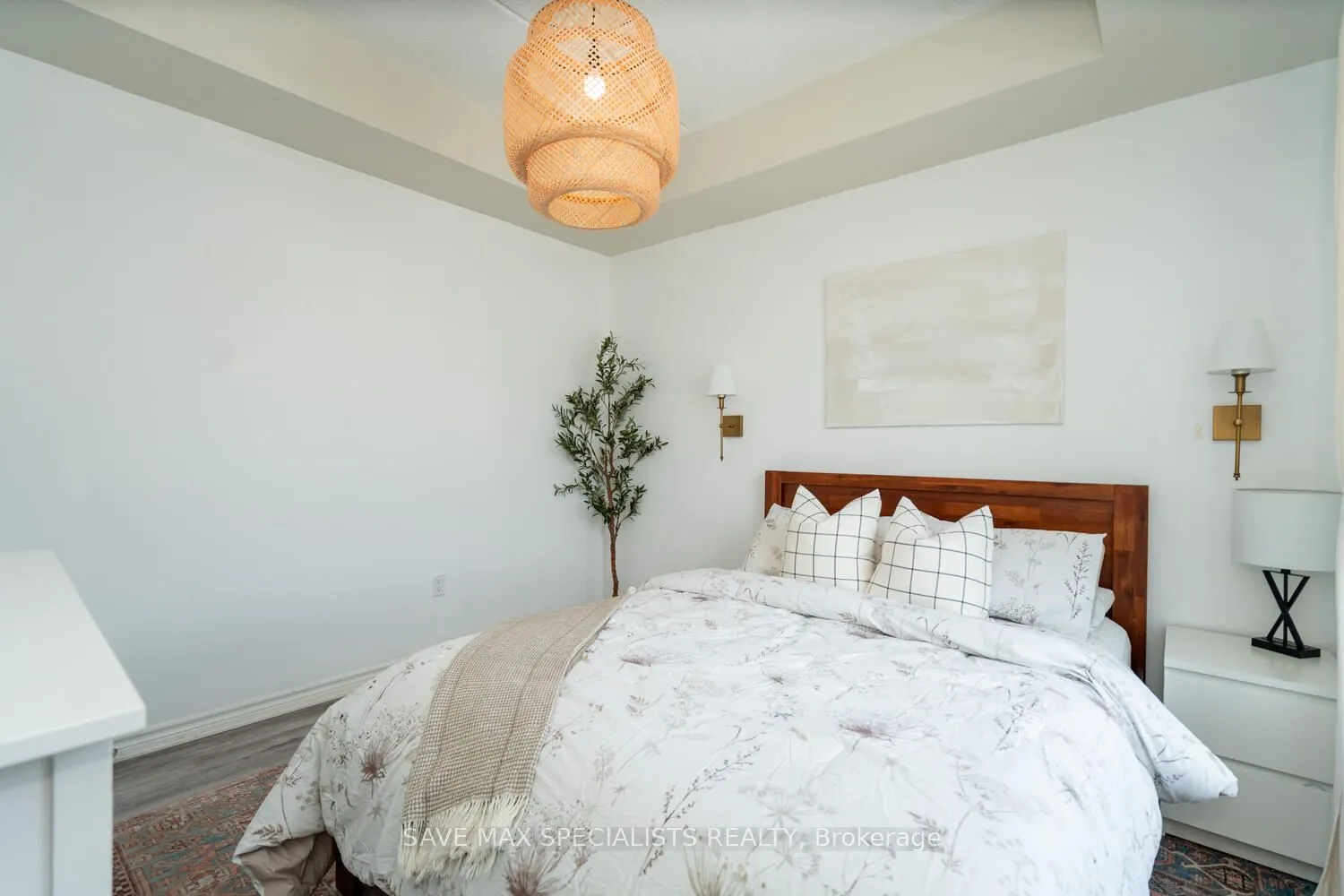 640 Sauve Street, #422