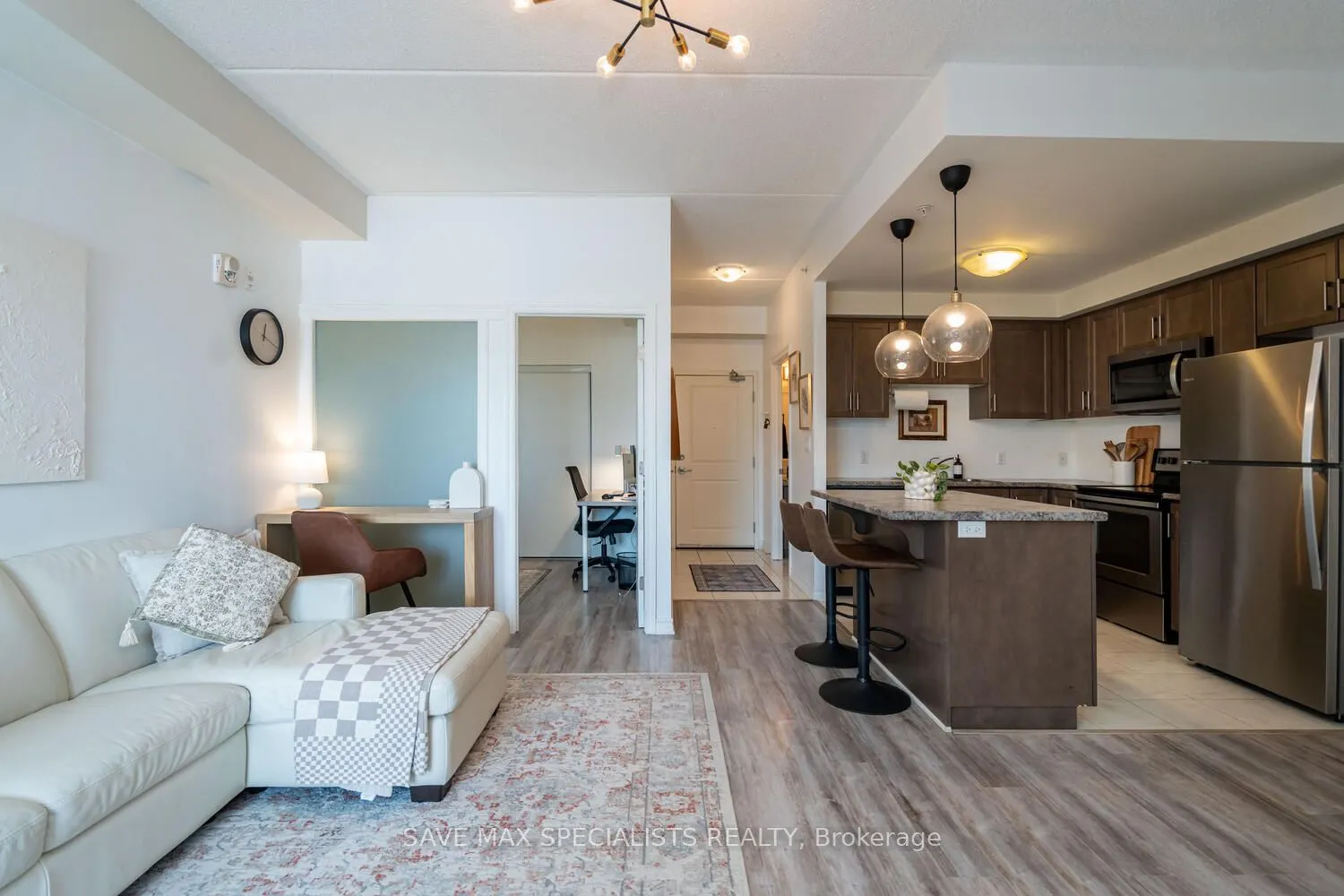 640 Sauve Street, #422