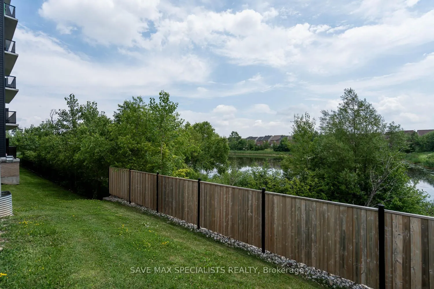 640 Sauve Street, #422