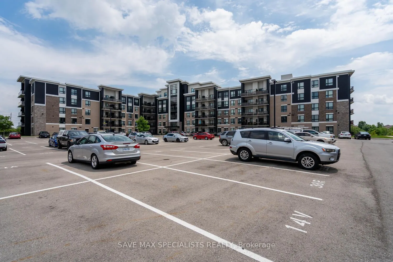 640 Sauve Street, #422
