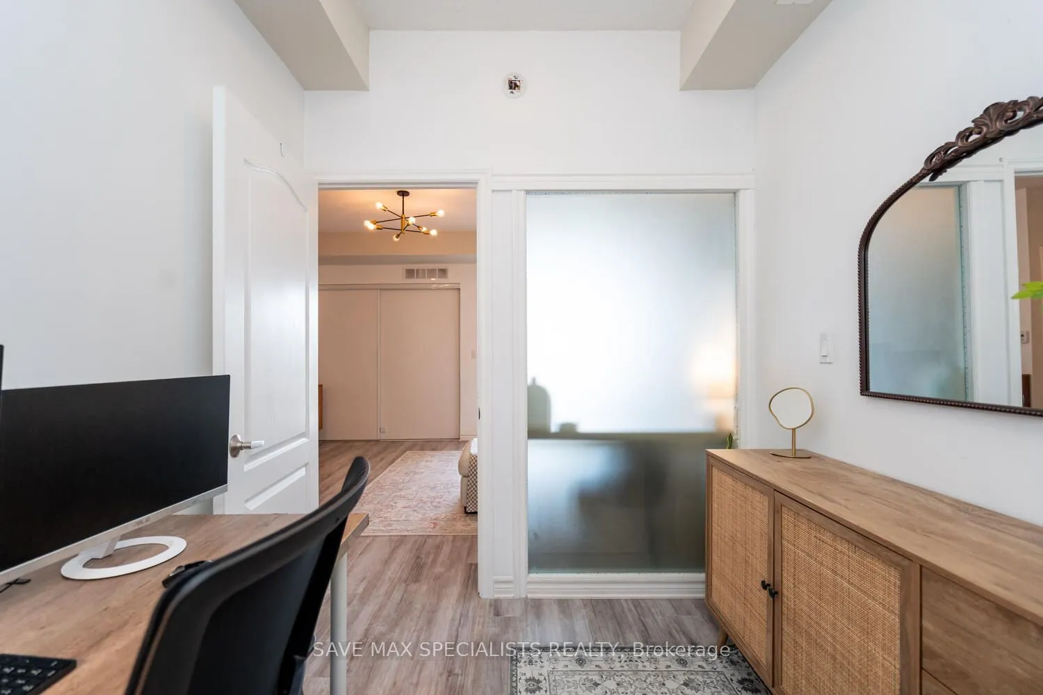 640 Sauve Street, #422