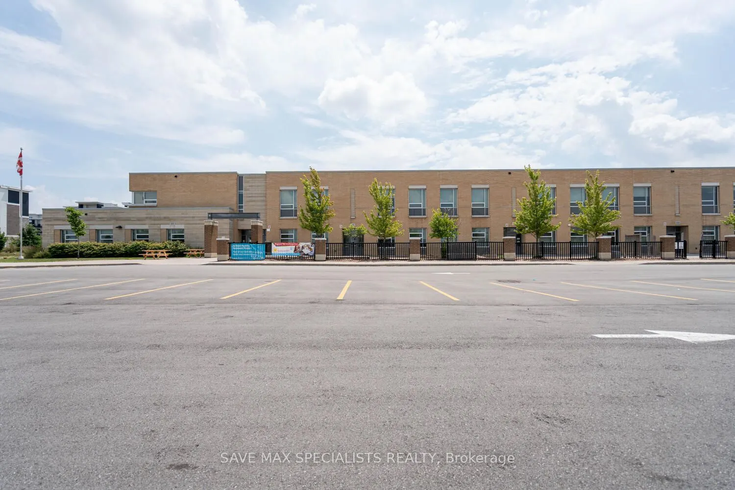 640 Sauve Street, #422
