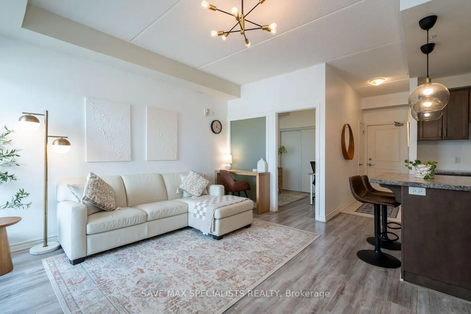 640 Sauve Street, #422