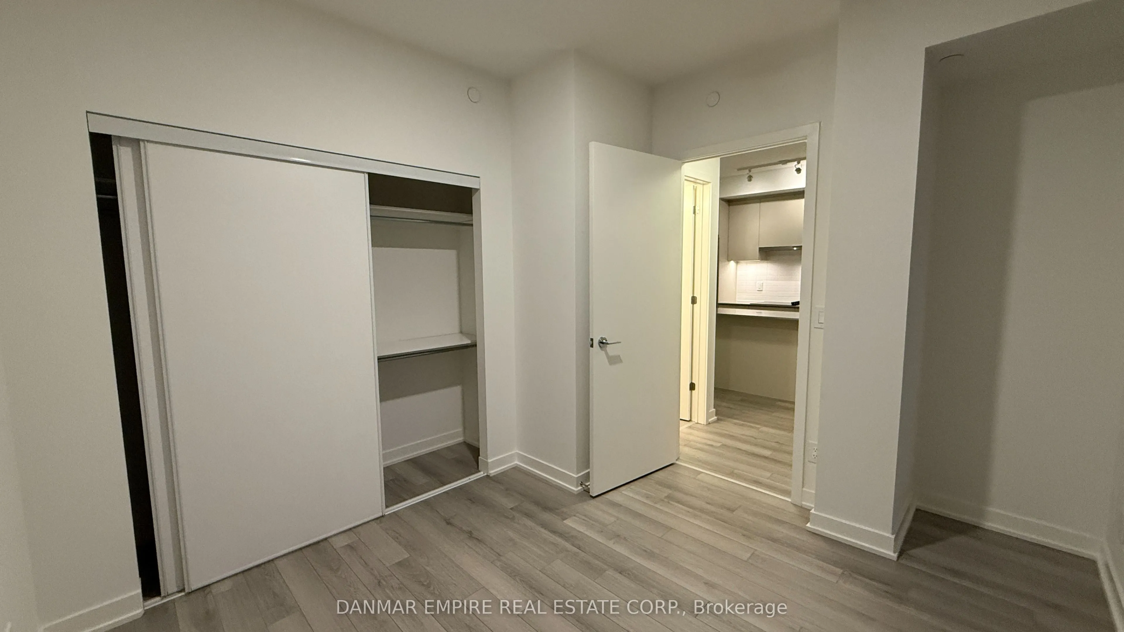 3079 Trafalgar Road, #303