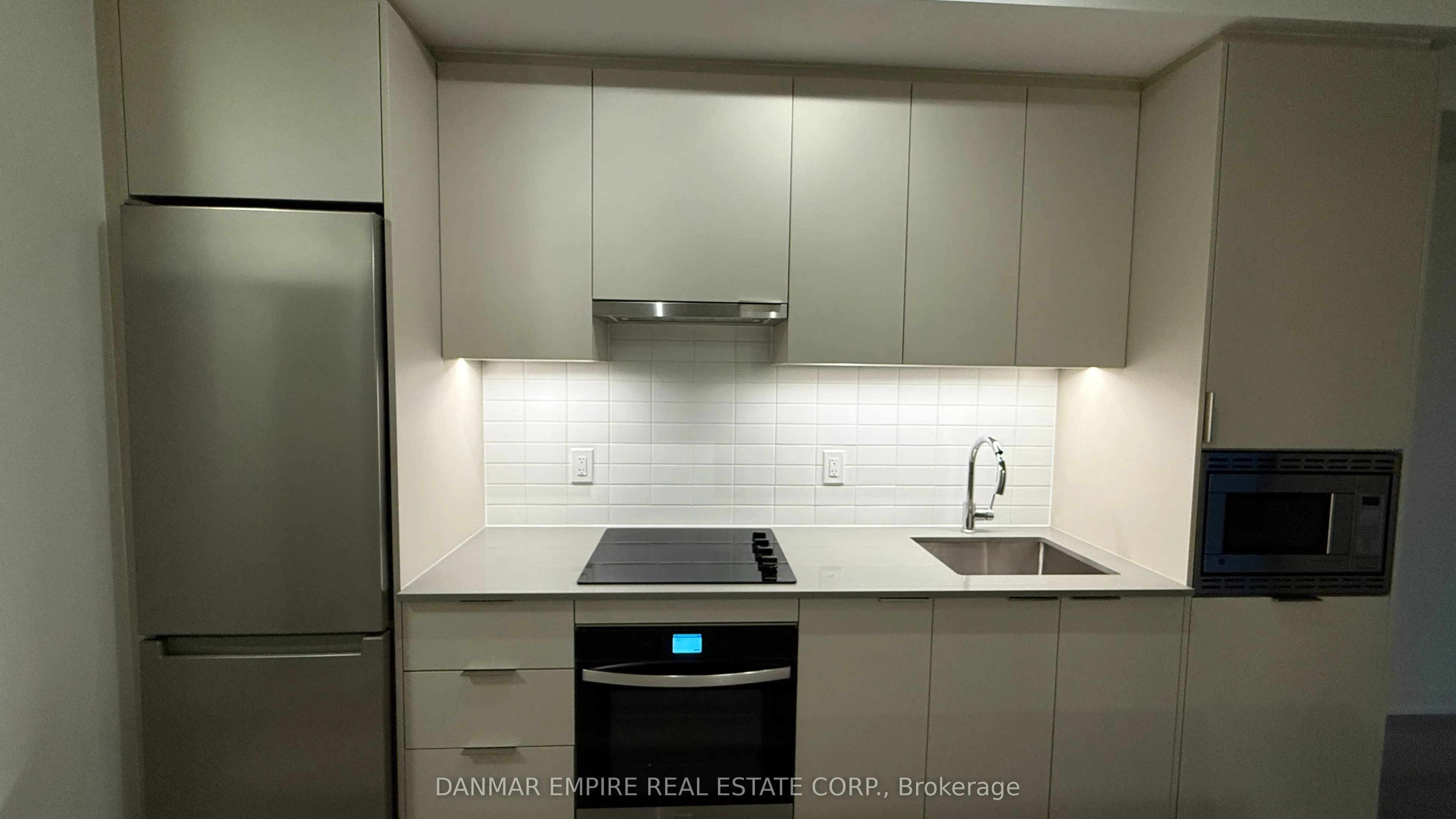 3079 Trafalgar Road, #303