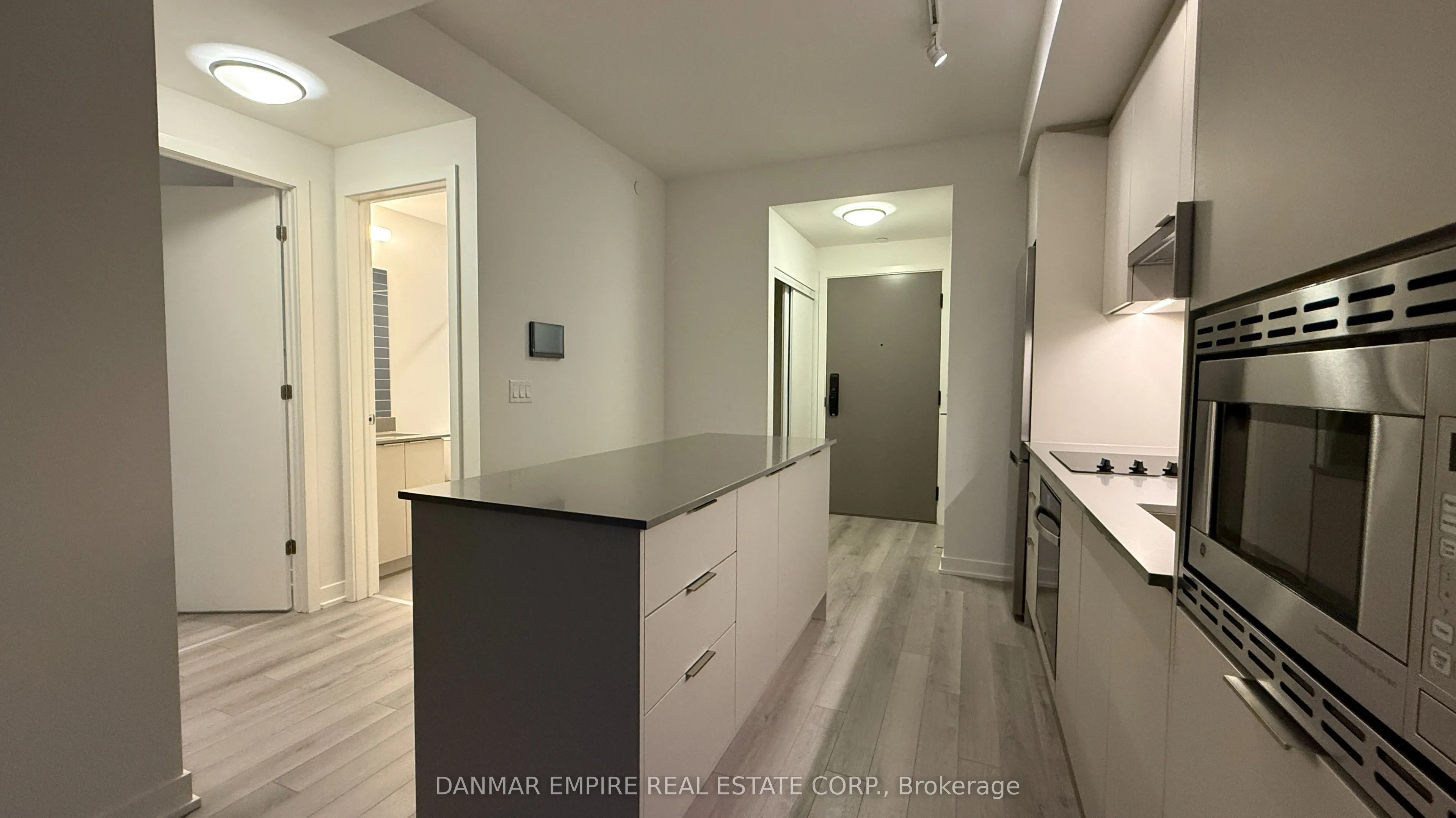 3079 Trafalgar Road, #303
