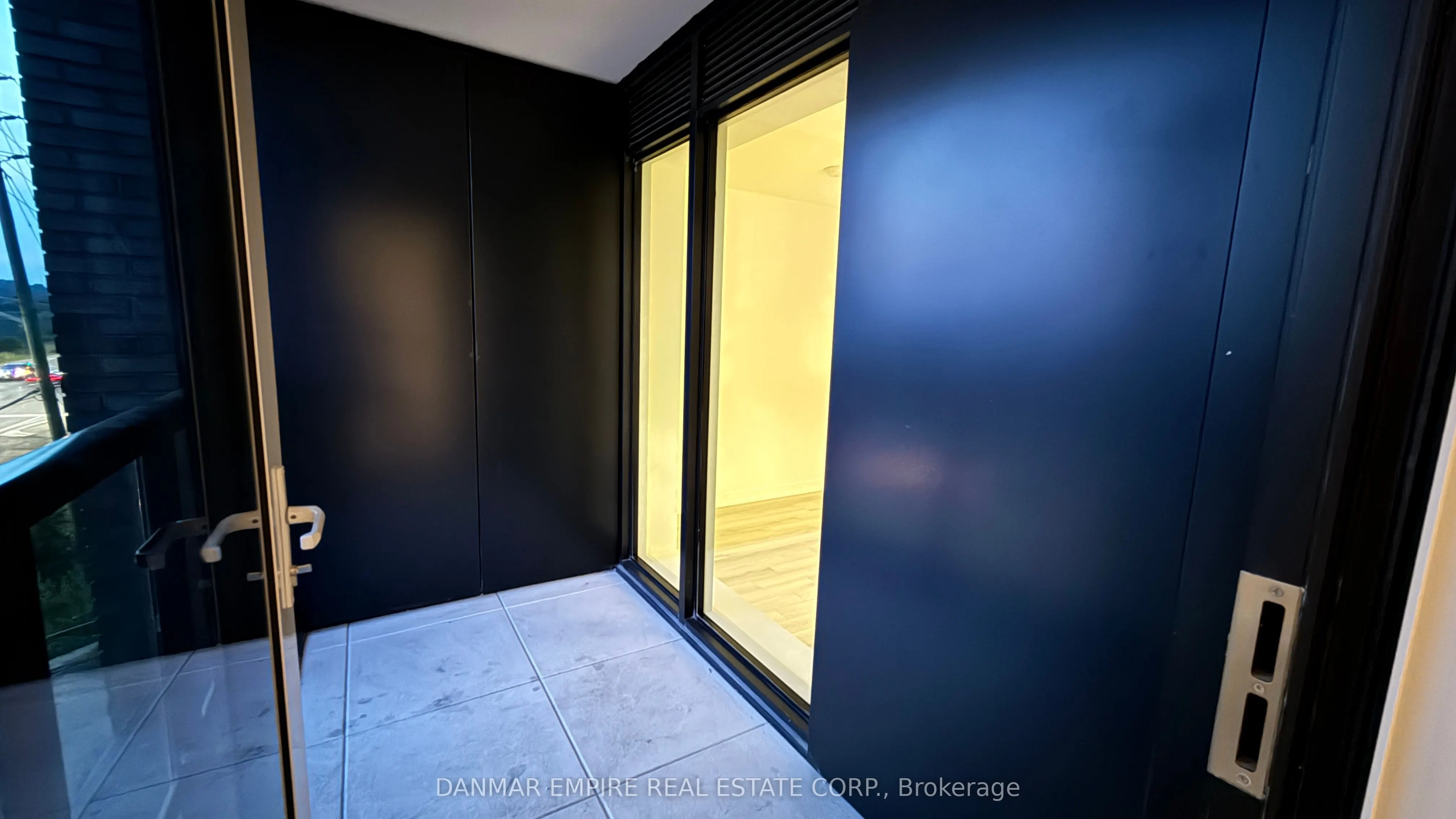 3079 Trafalgar Road, #303