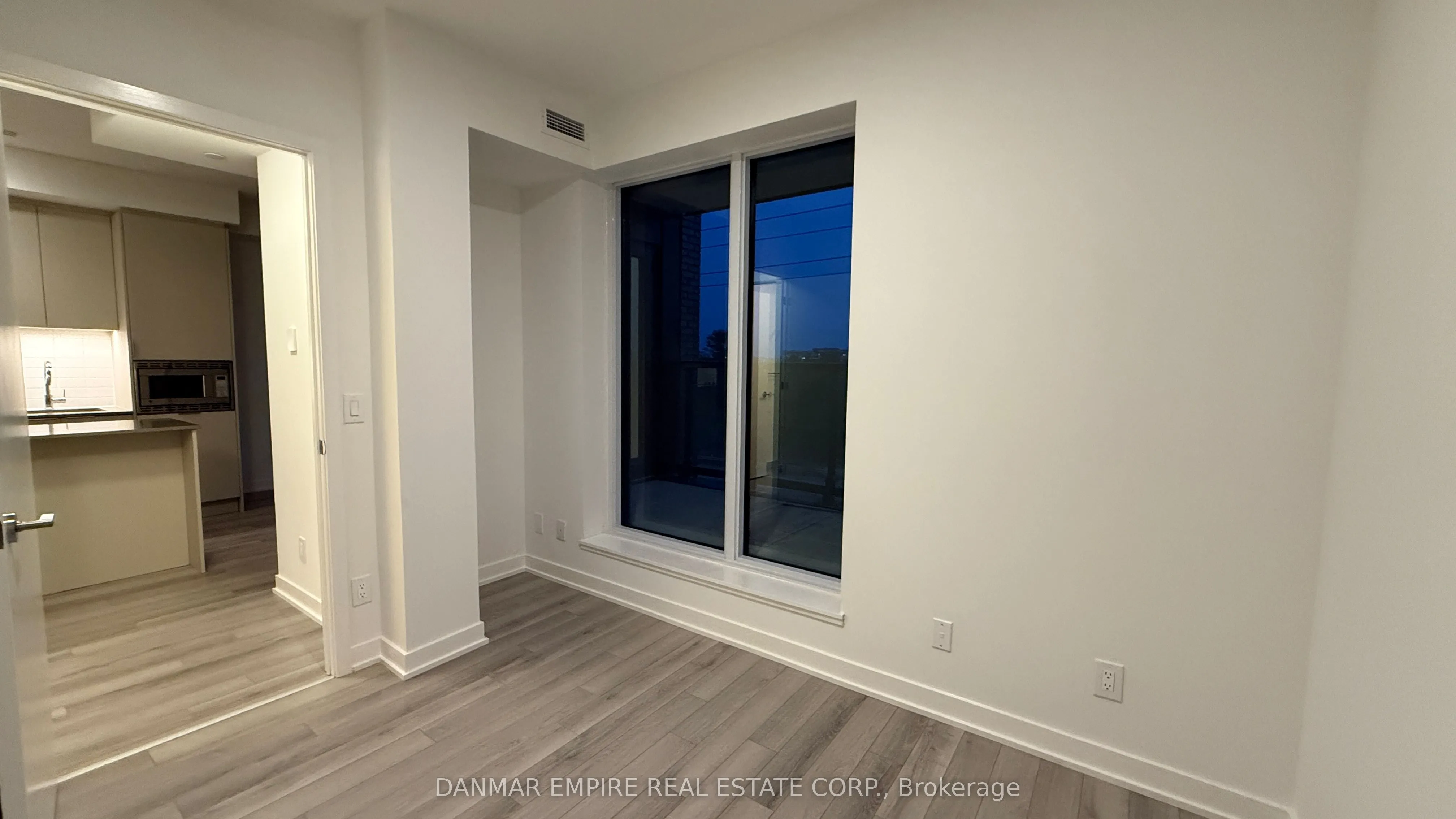 3079 Trafalgar Road, #303