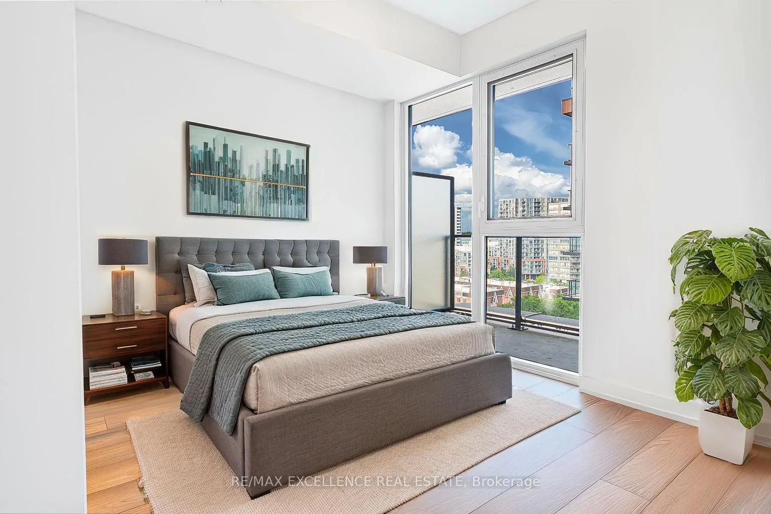285 Dufferin Street, #927