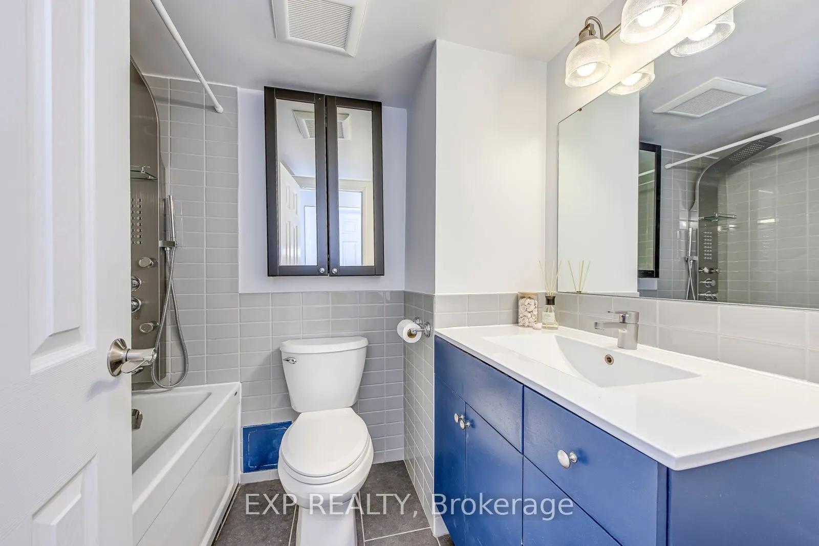 335 Mill Road NE, #1103