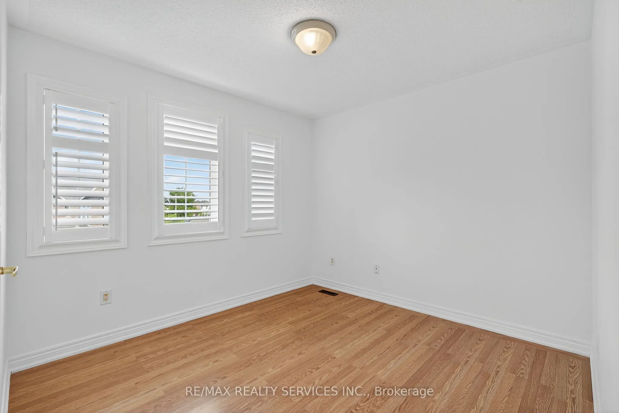 18 Fishing Crescent