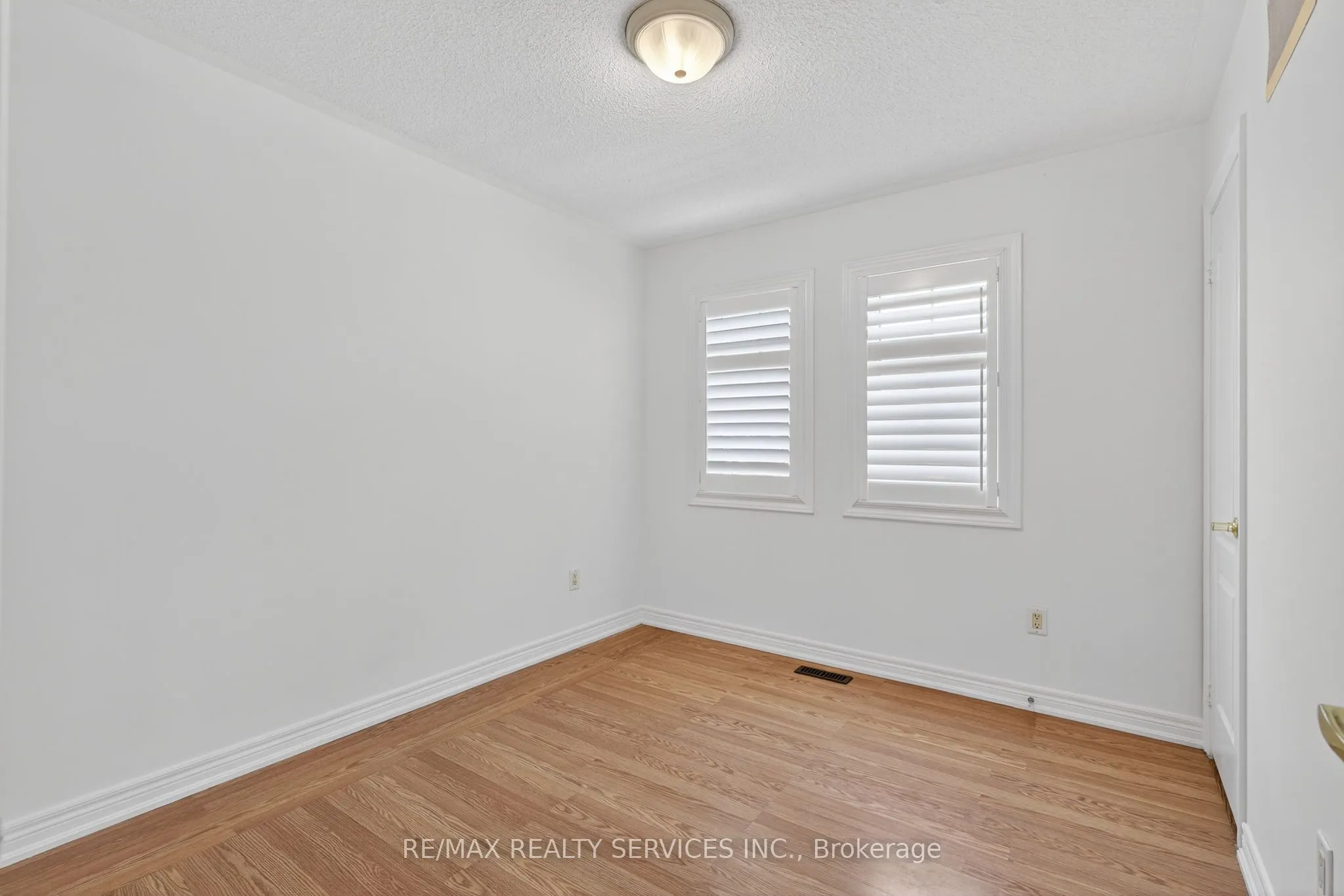 18 Fishing Crescent