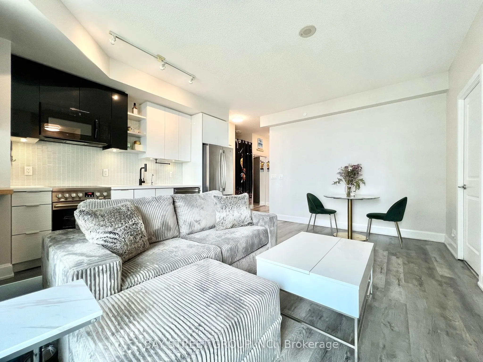 33 Shore Breeze Drive, #3101
