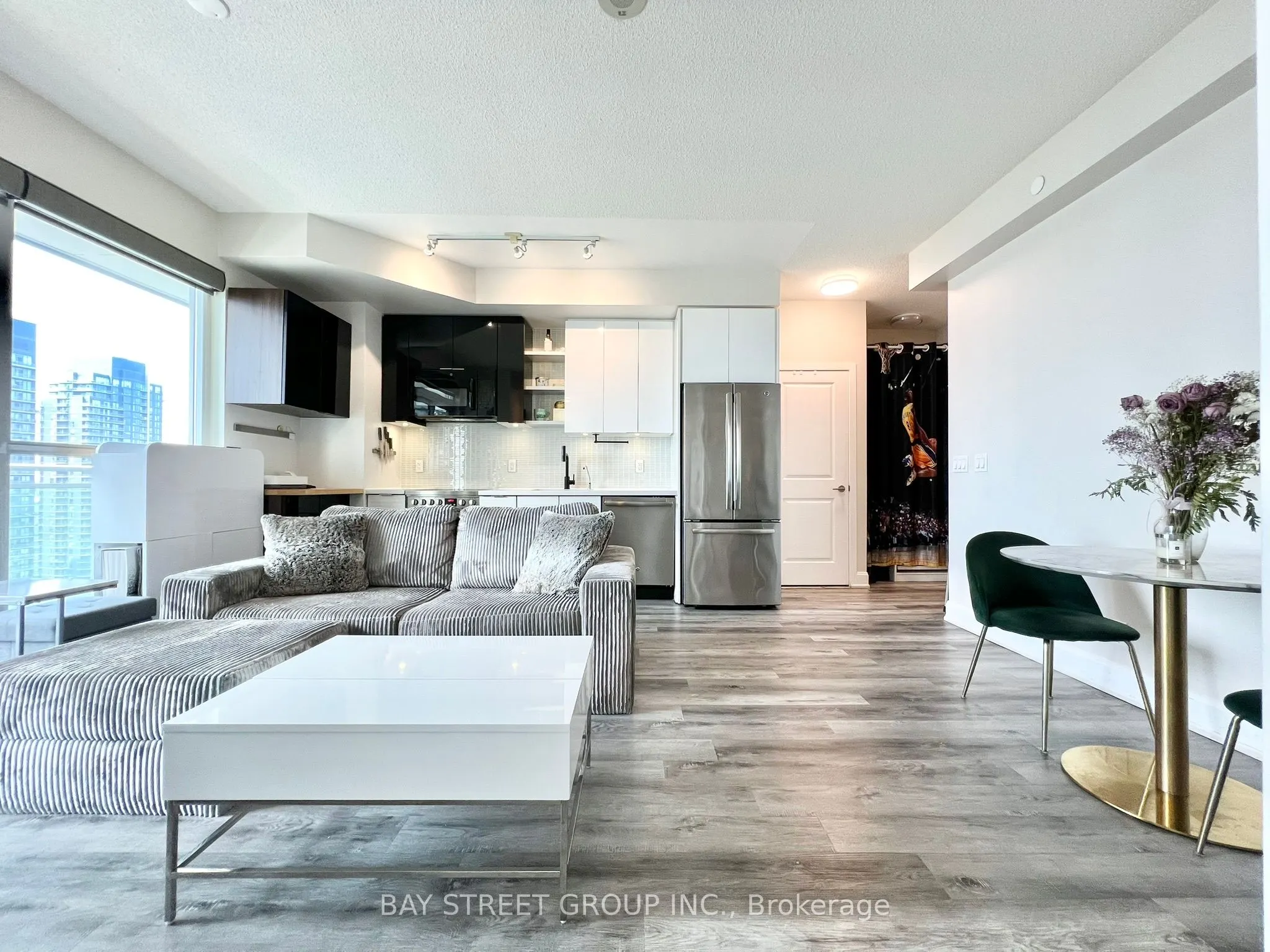 33 Shore Breeze Drive, #3101