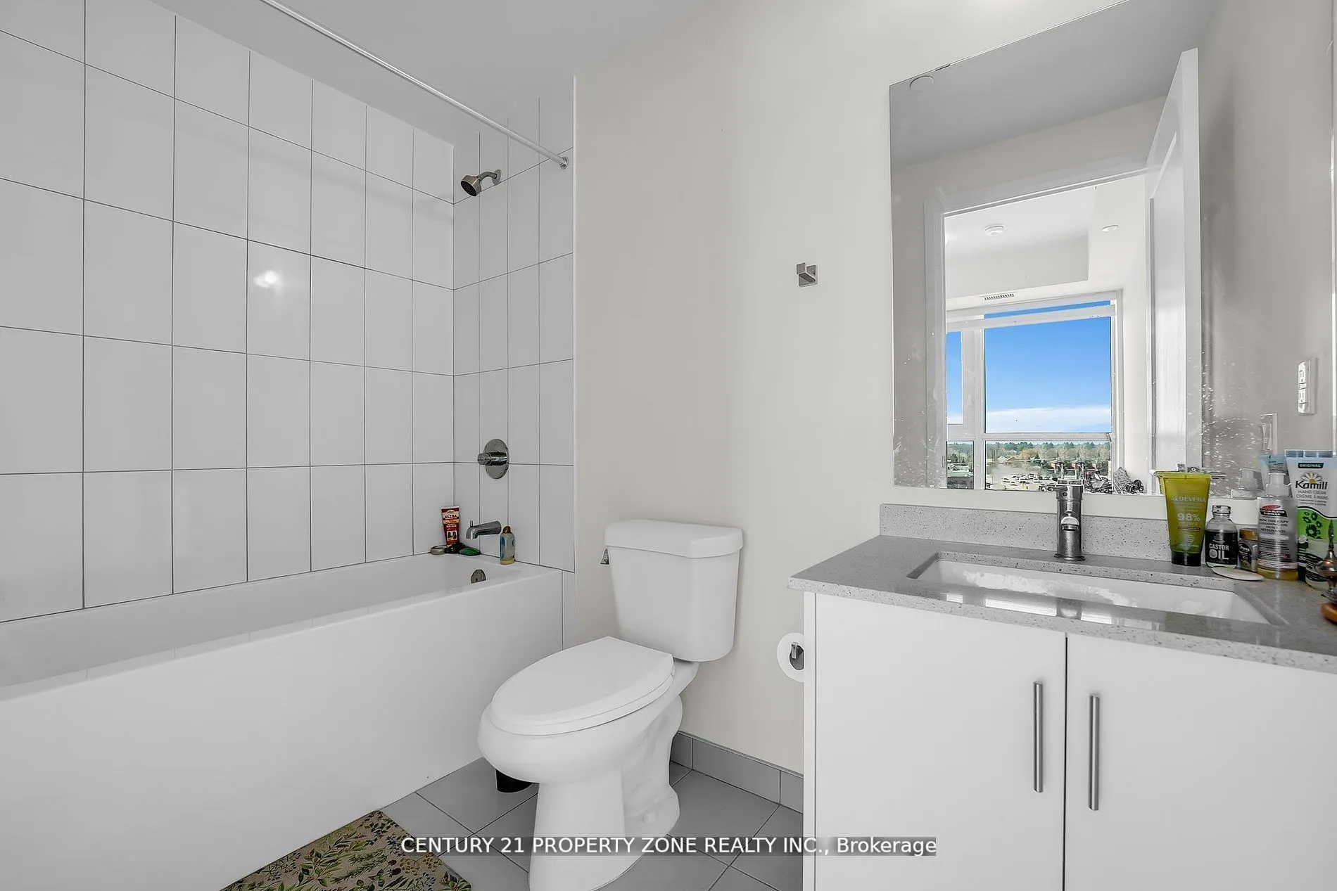 509 Dundas Street, #417