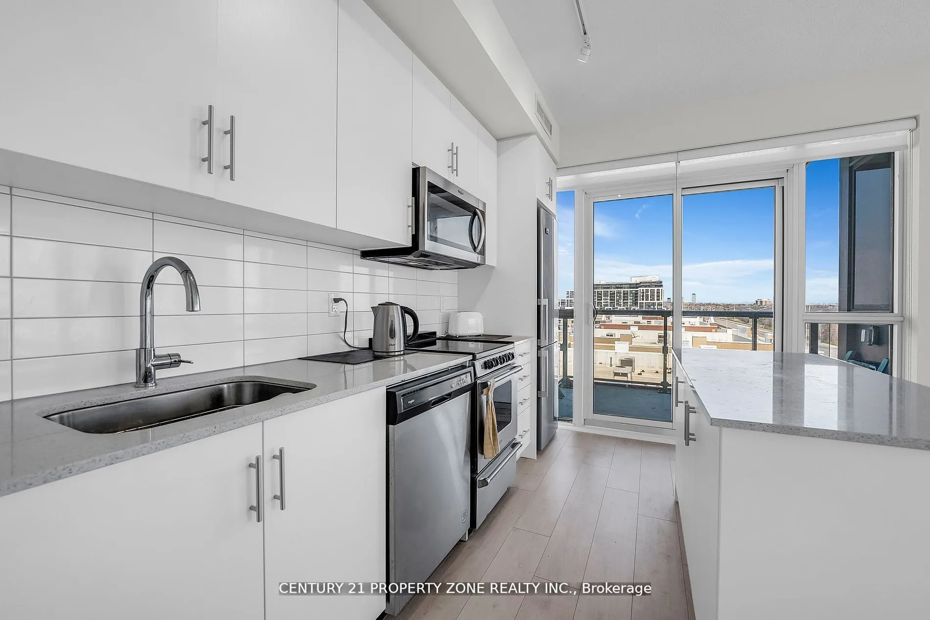 509 Dundas Street, #417