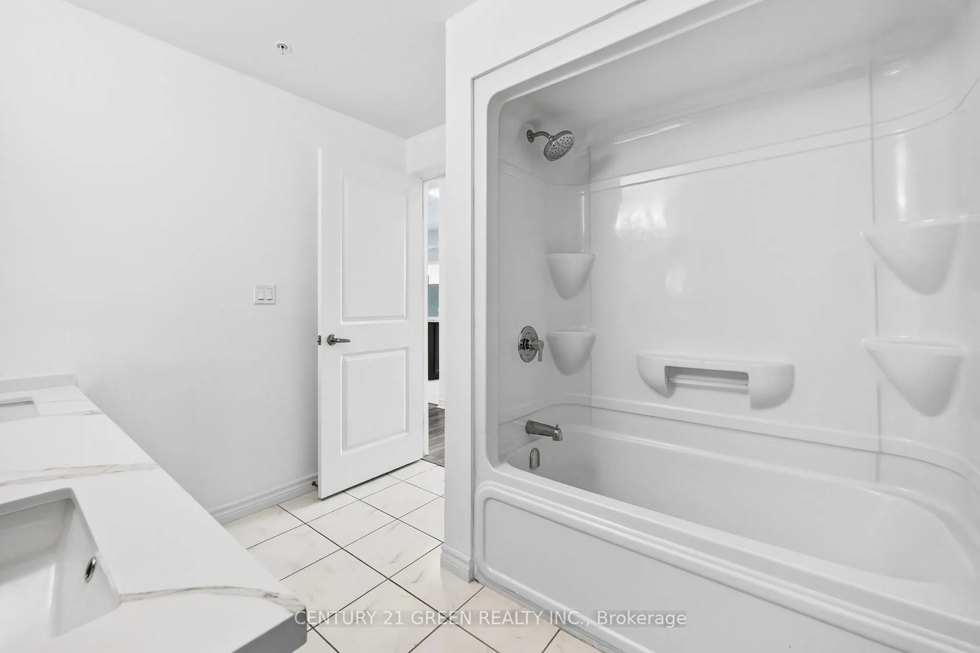 630 Sauve Street, #417