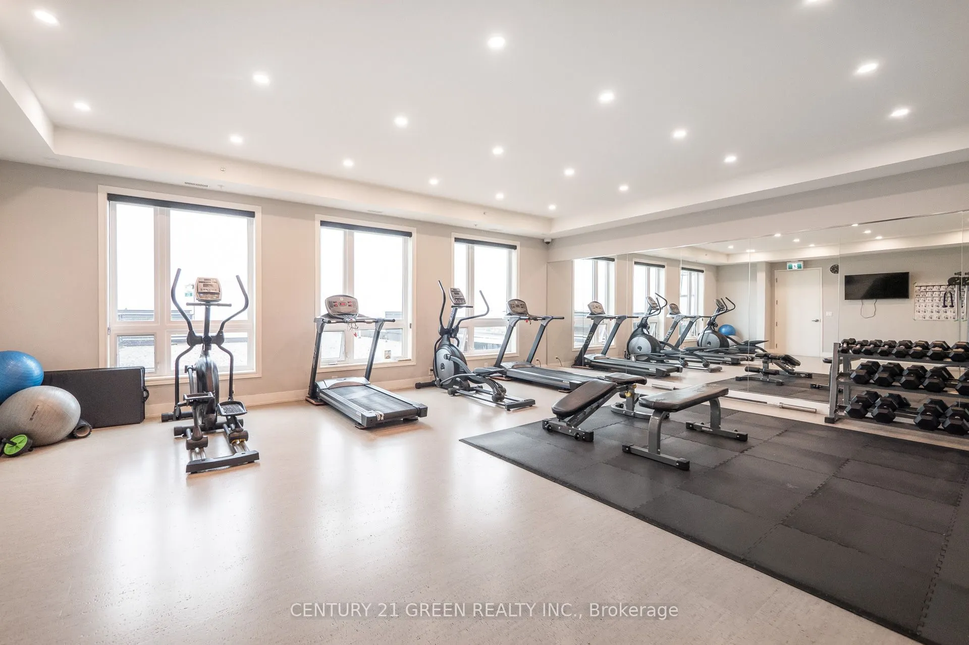 630 Sauve Street, #417