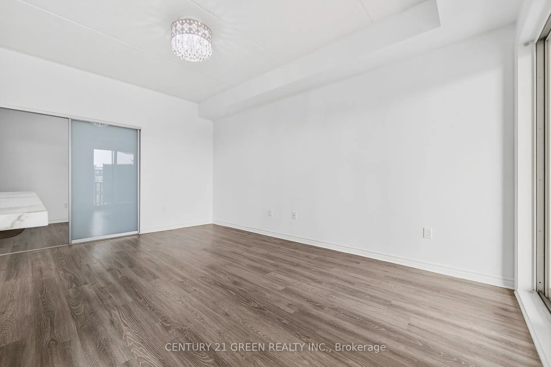 630 Sauve Street, #417