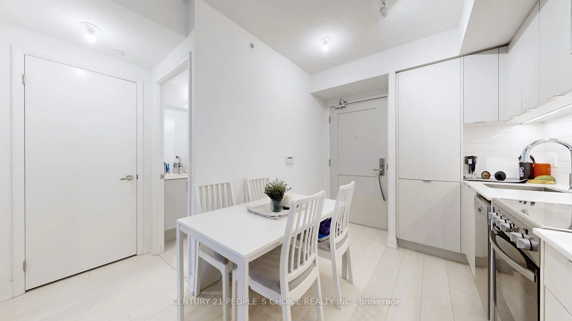 26 Gibbs Road, #827