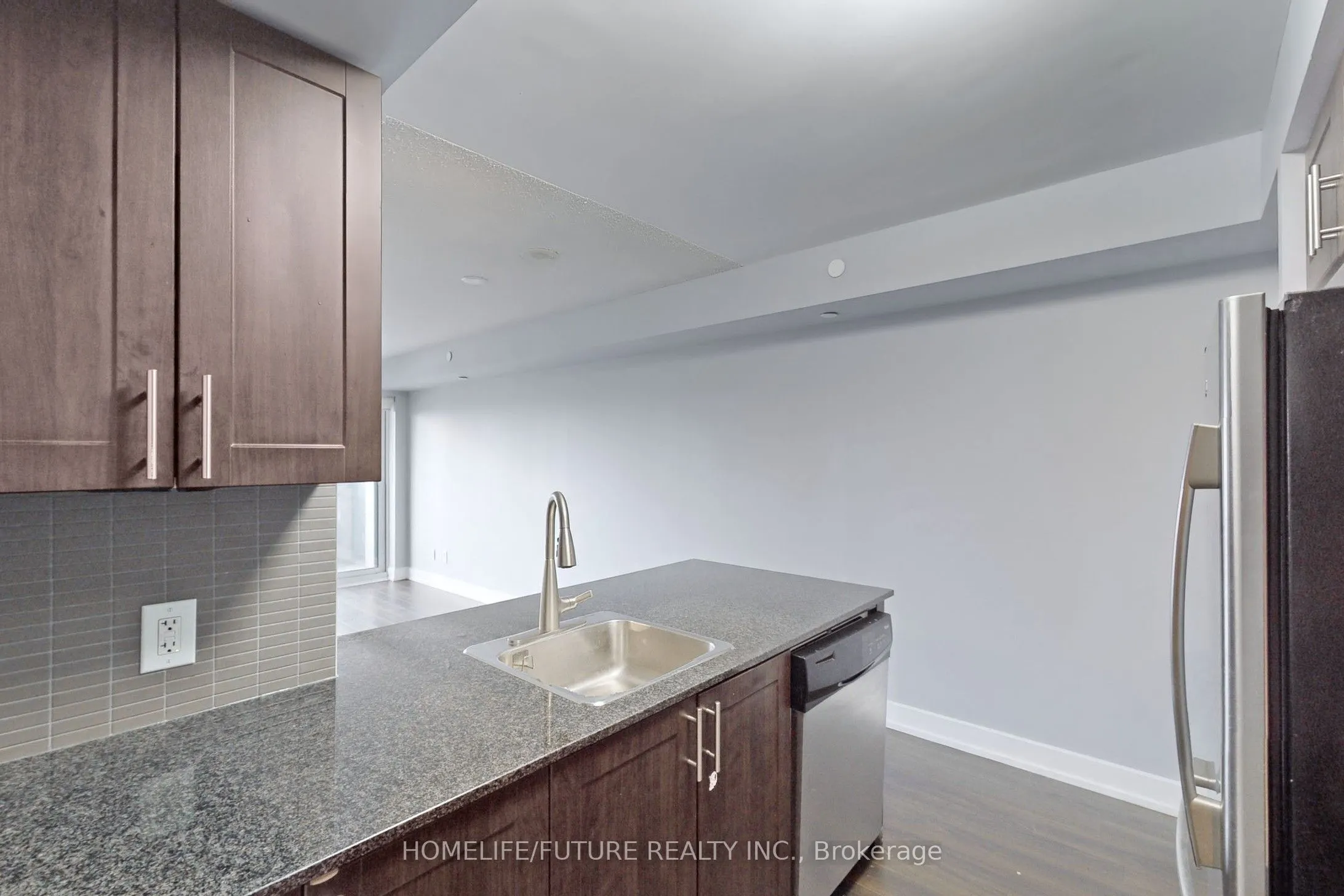 6 Eva Road, #701