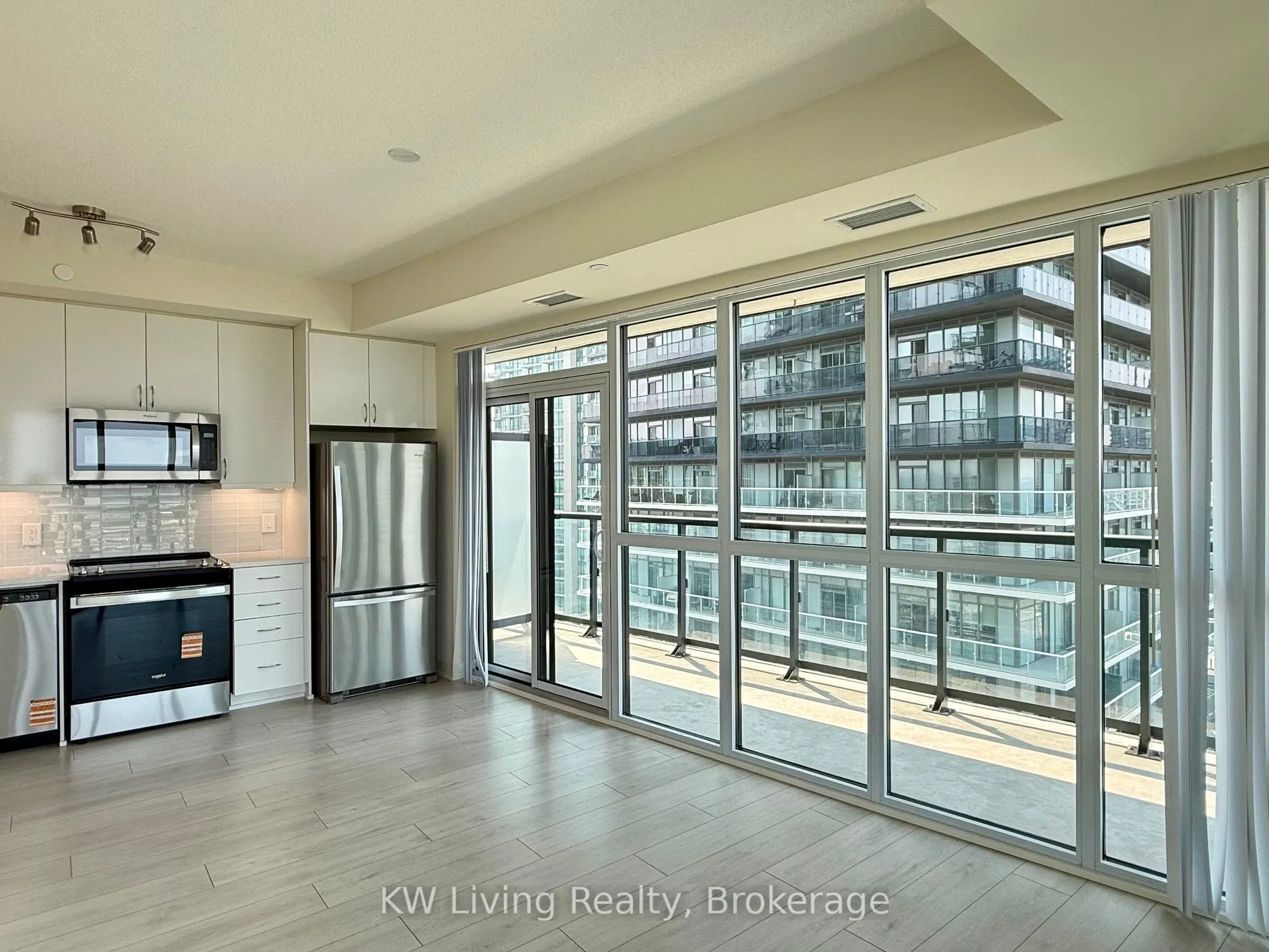 38 Annie Craig Drive, #1908