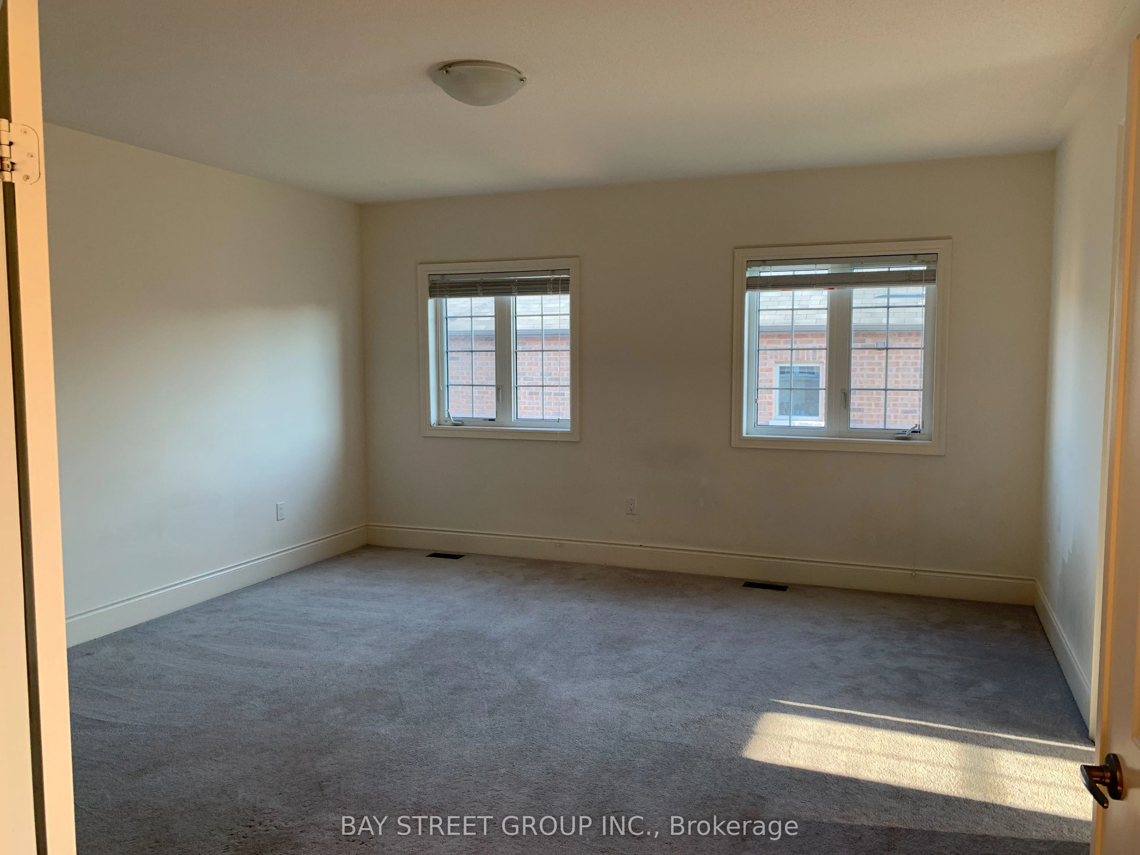 3127 Streamwood Pass