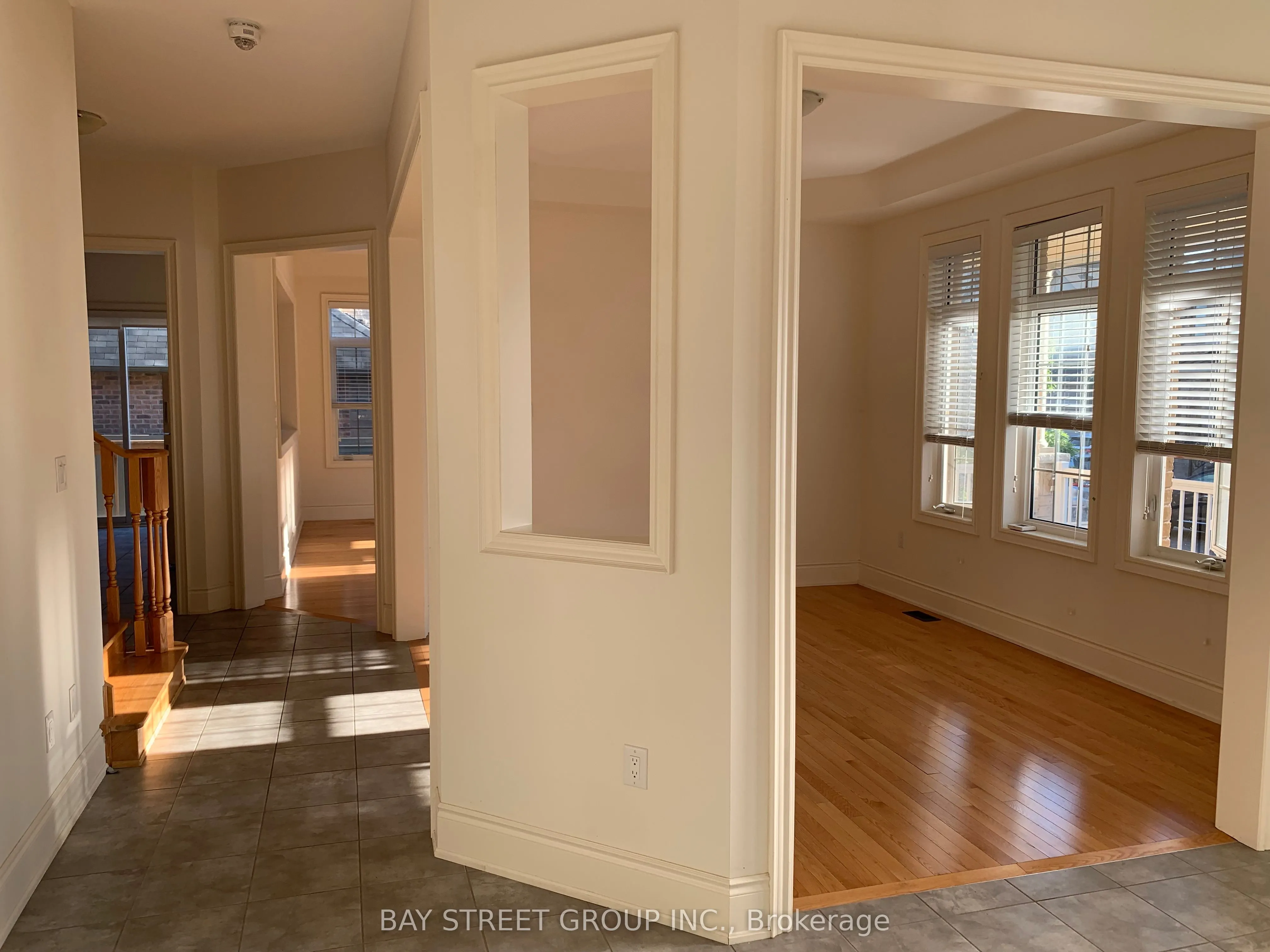 3127 Streamwood Pass