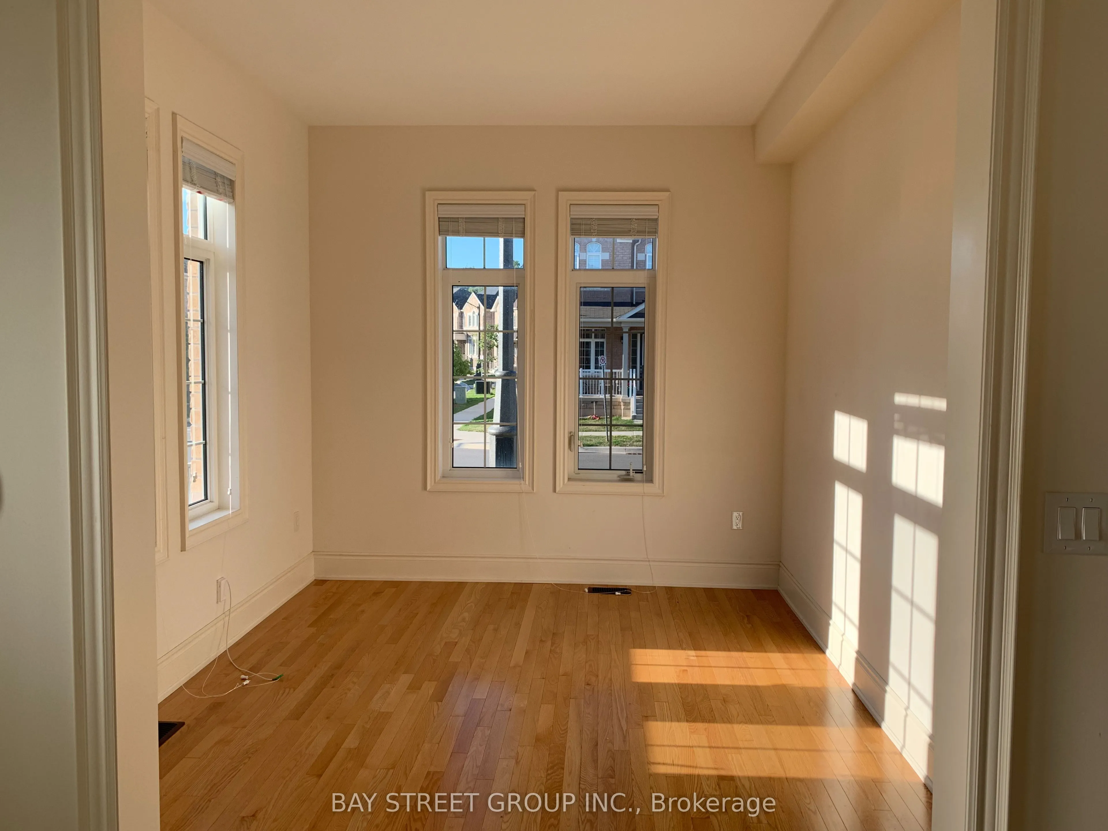 3127 Streamwood Pass