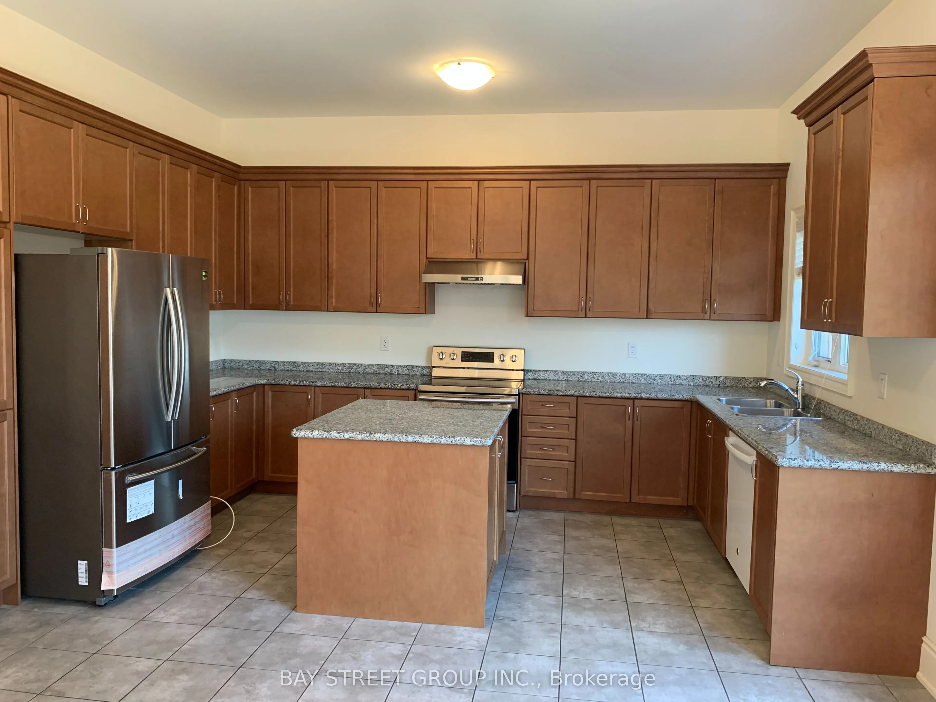 3127 Streamwood Pass