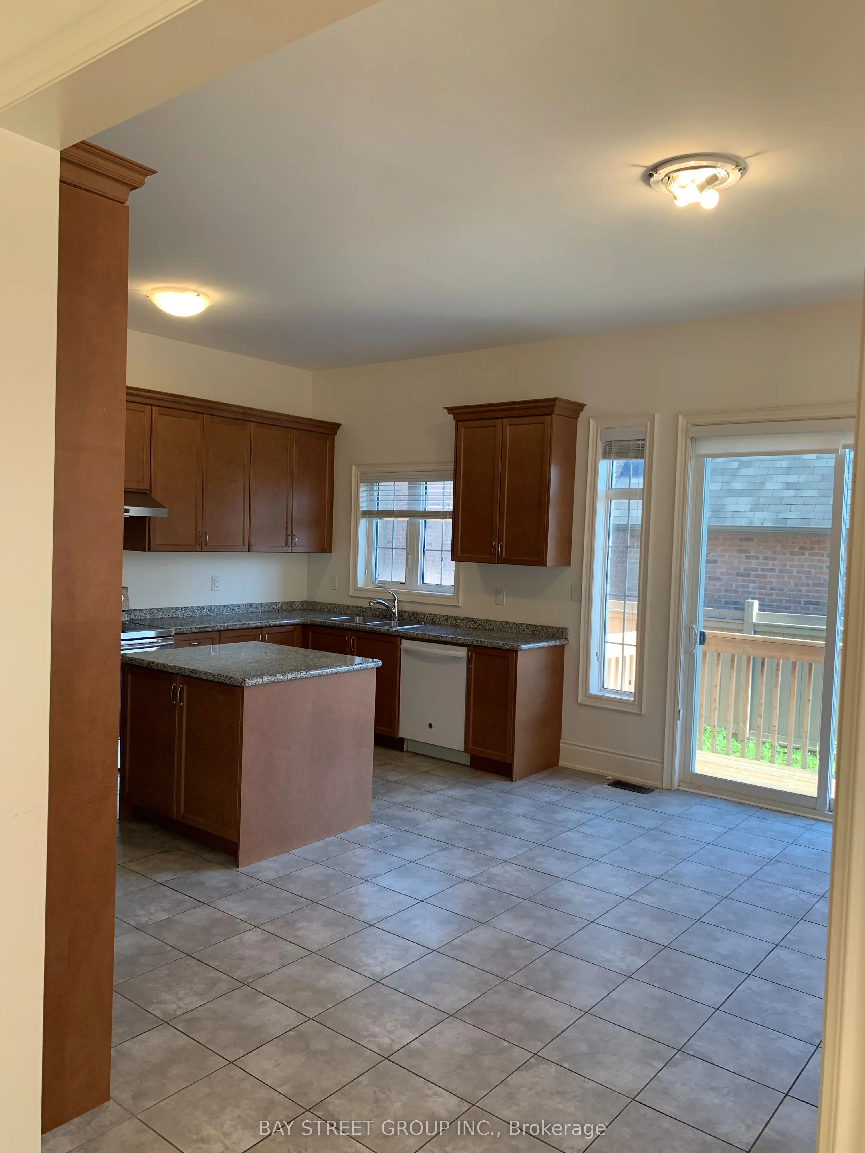 3127 Streamwood Pass