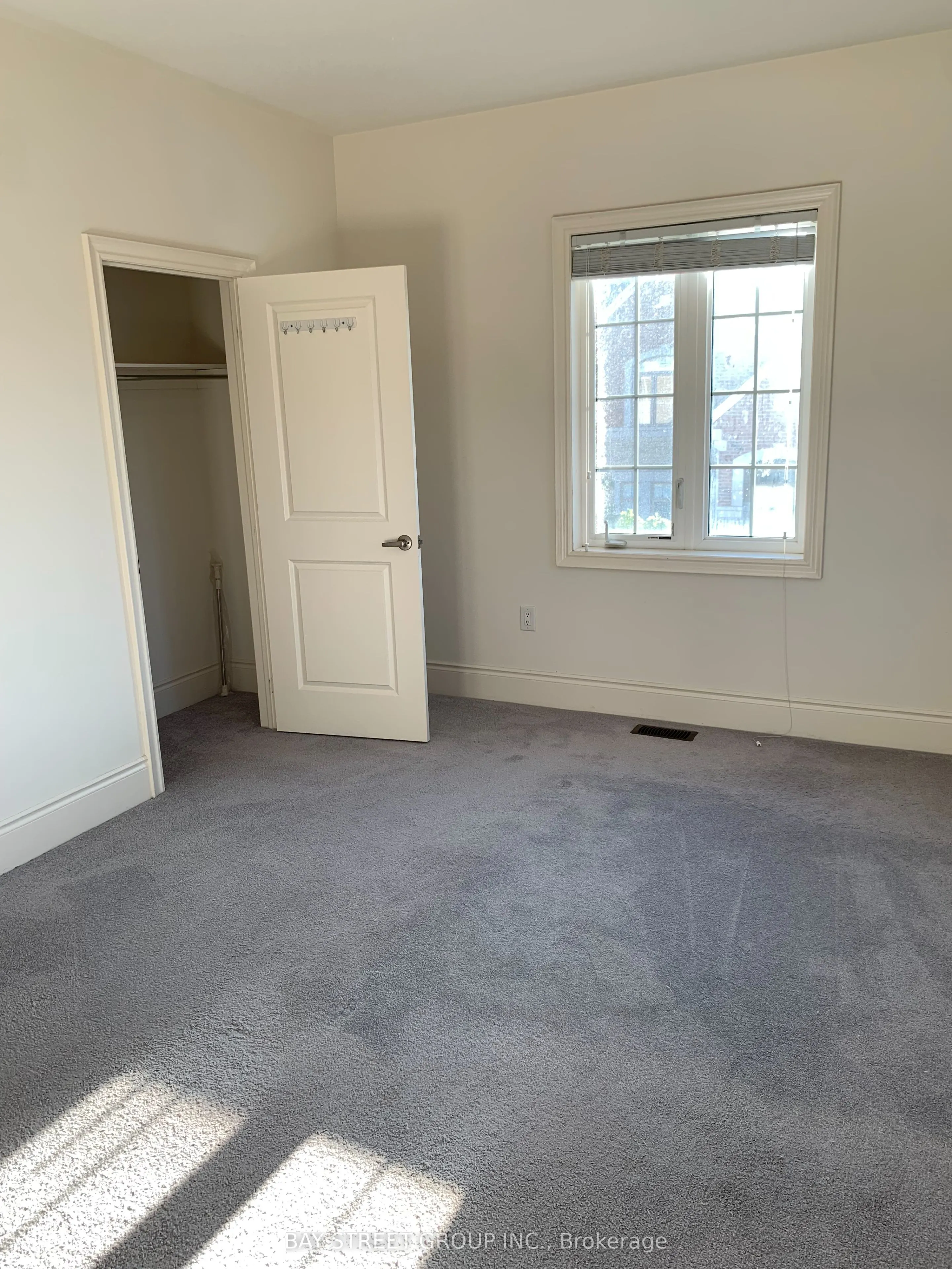 3127 Streamwood Pass