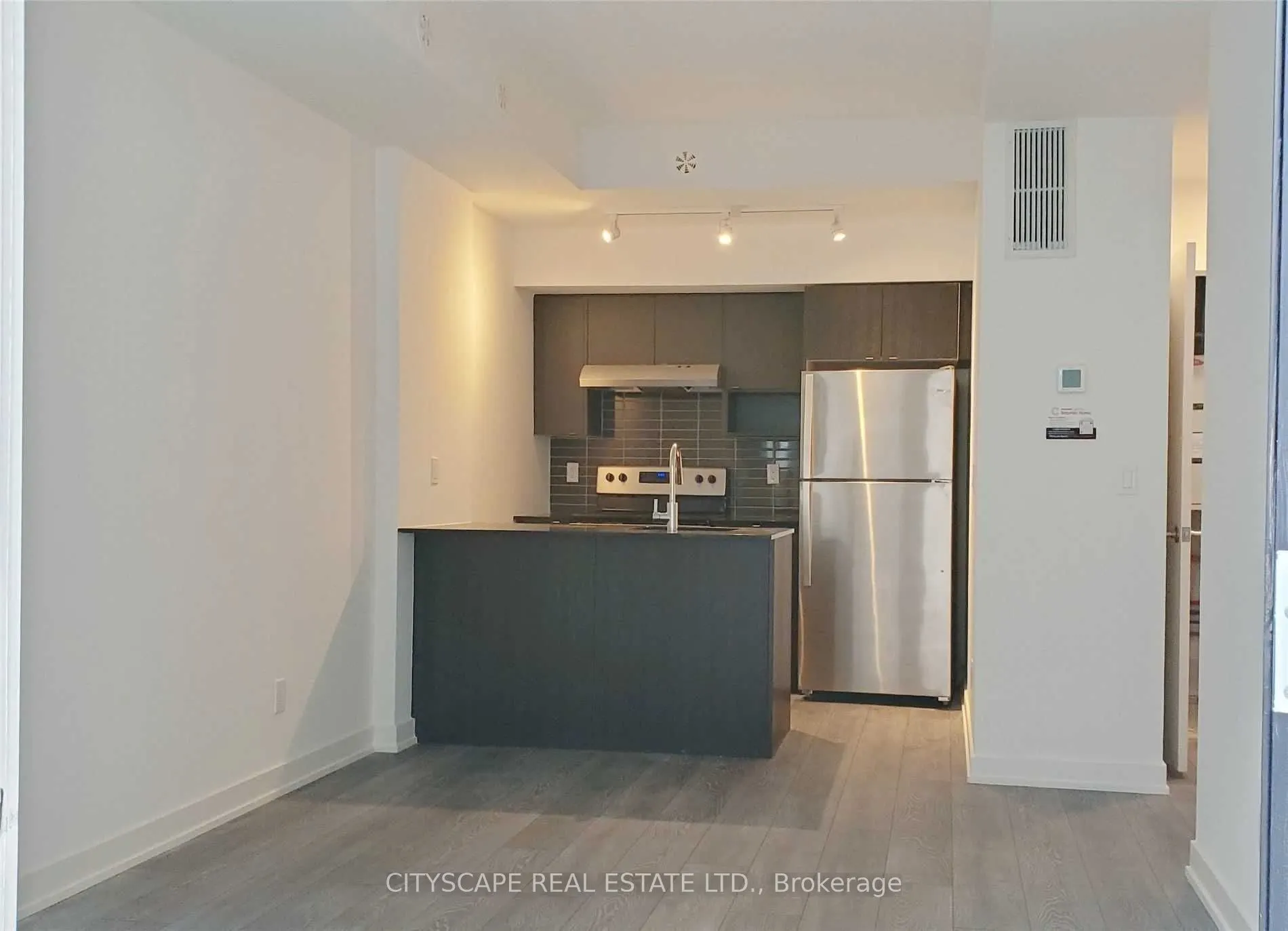 1133 Cooke Boulevard, #818