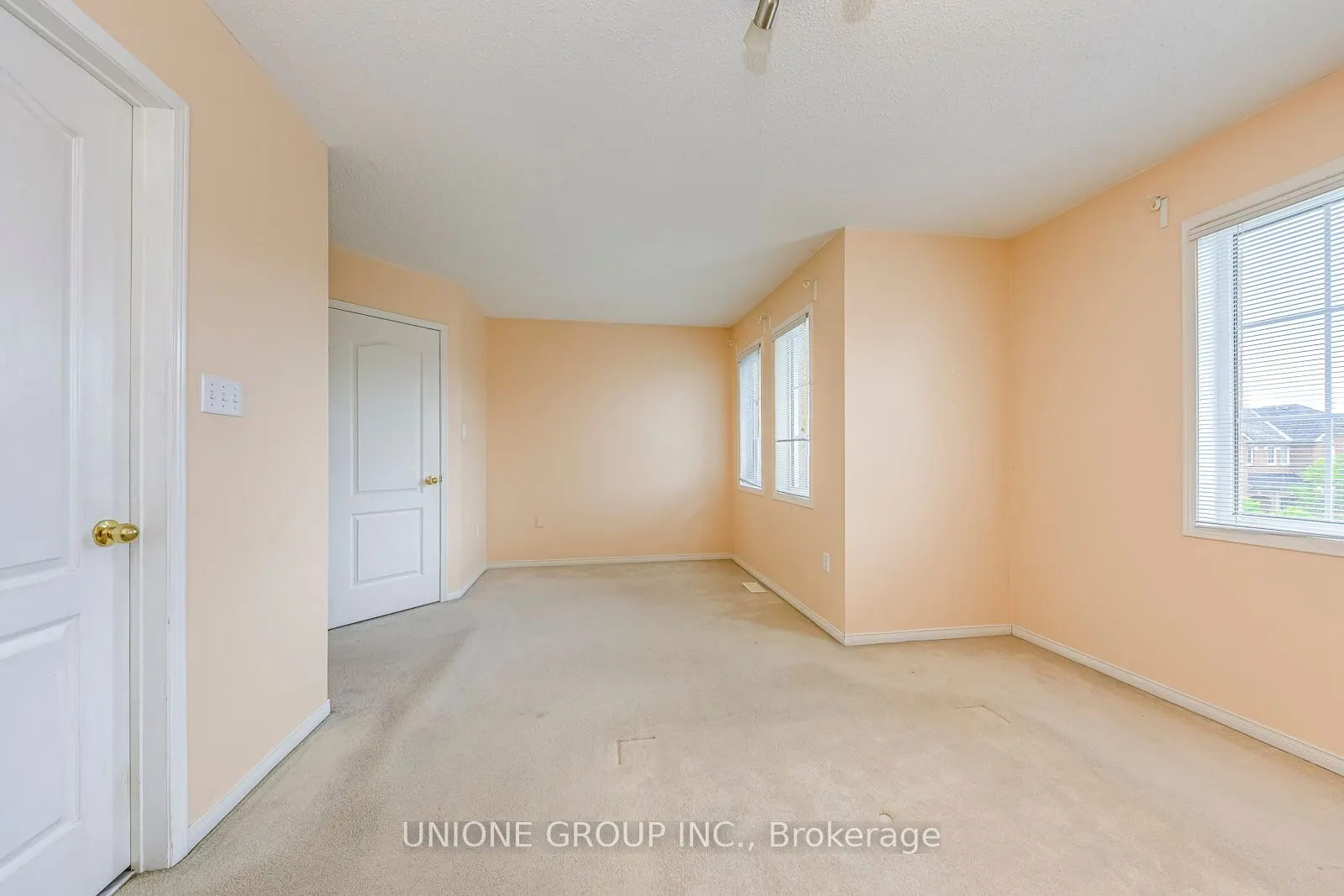 5530 Glen Erin Drive, #151