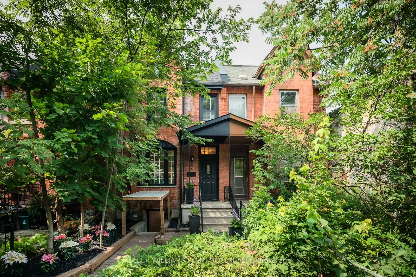 6 Melbourne Avenue